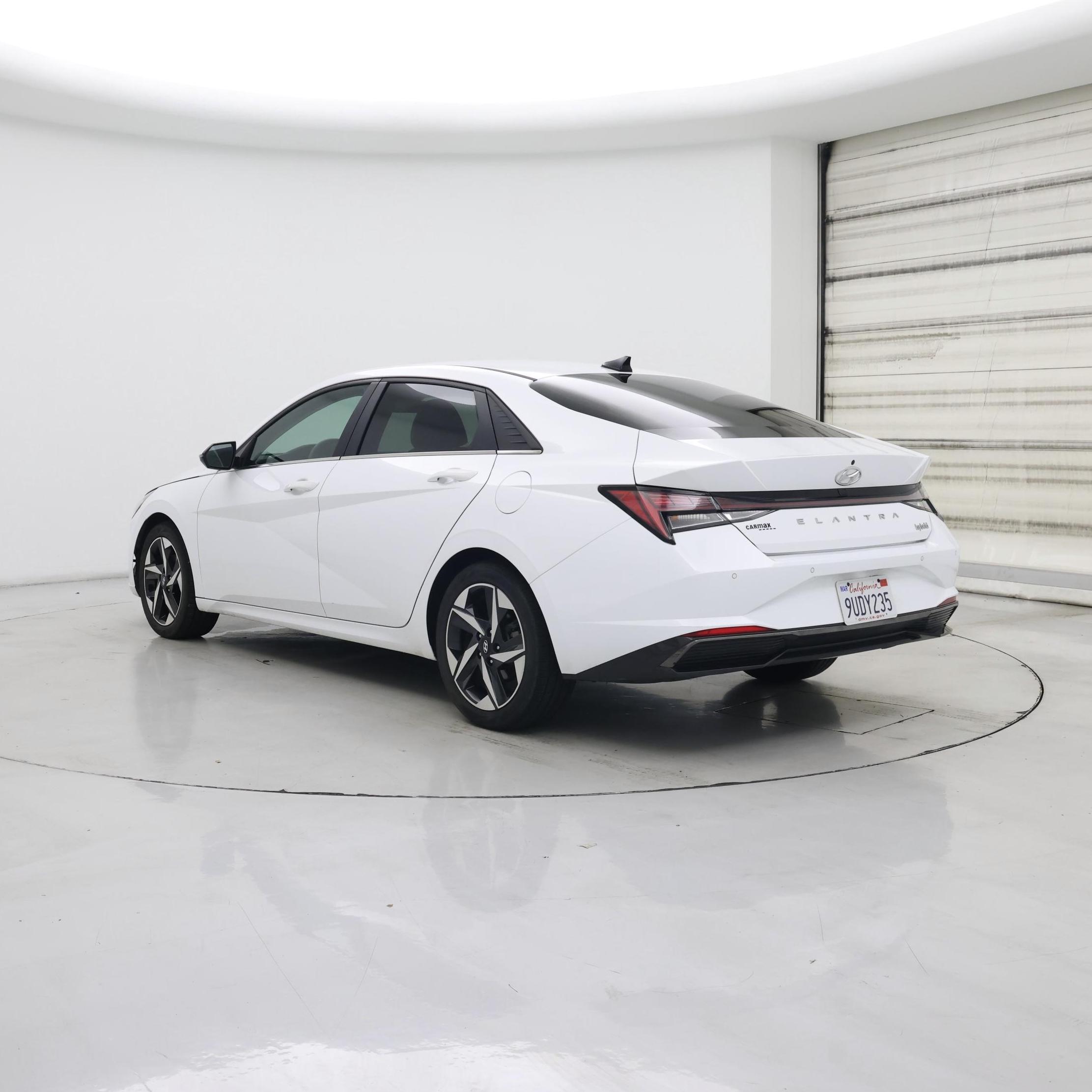 Thumbnail: 2021 Hyundai Elantra - 2