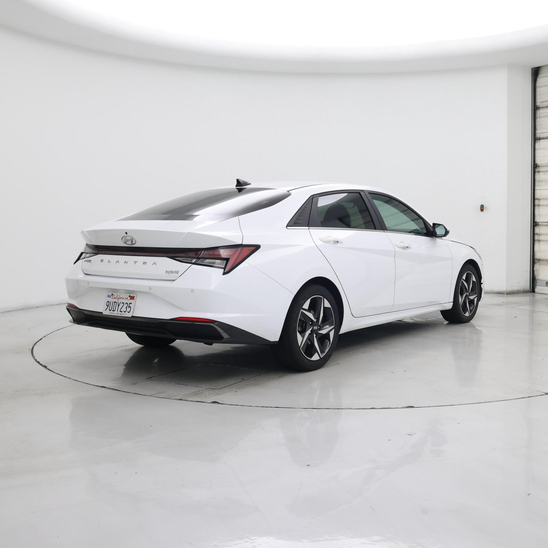 Thumbnail: 2021 Hyundai Elantra - 8