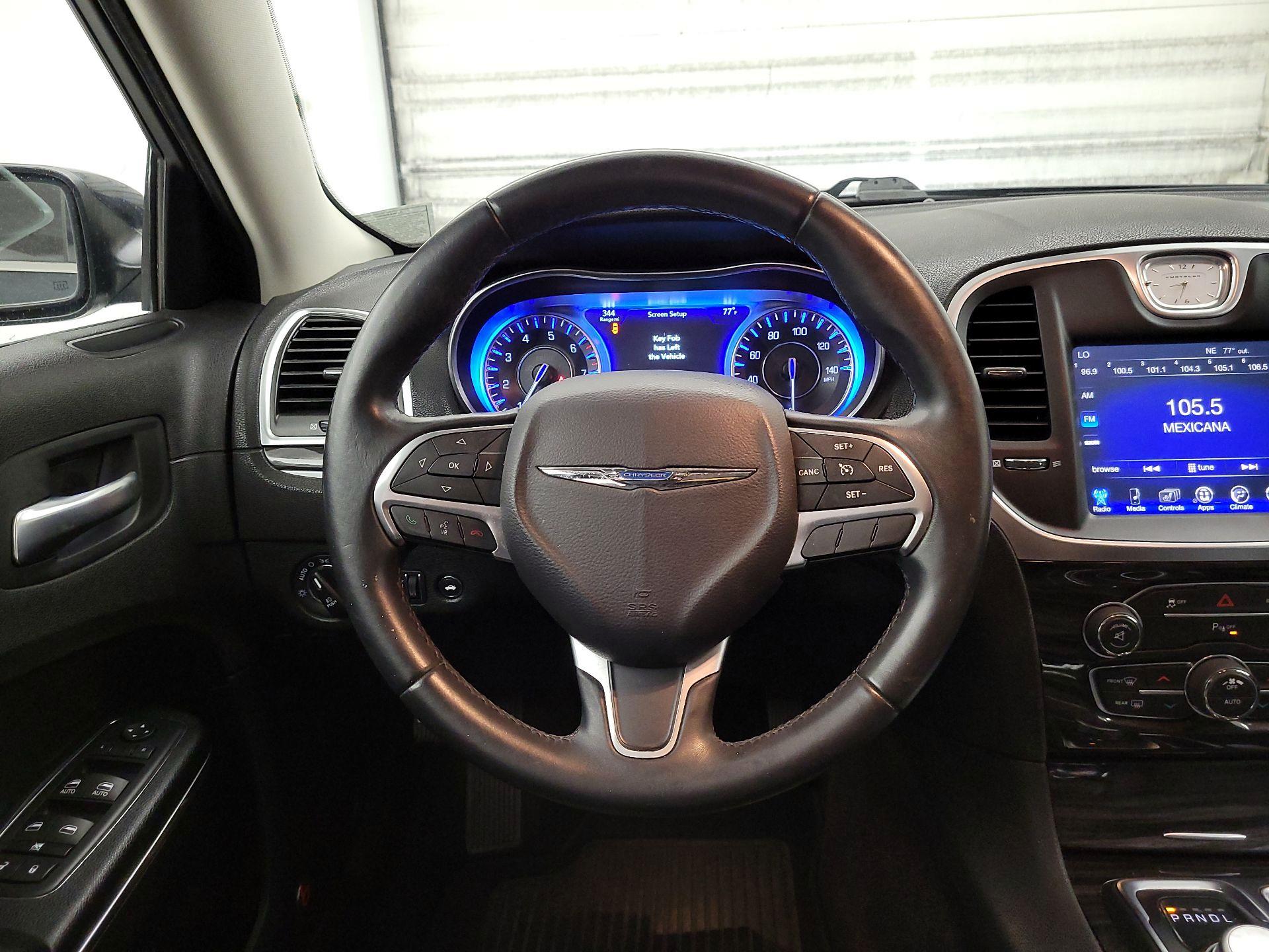 Thumbnail: 2016 Chrysler 300 - 10