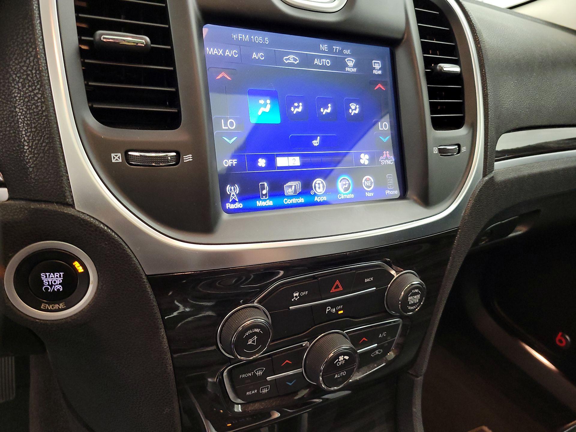 Thumbnail: 2016 Chrysler 300 - 15