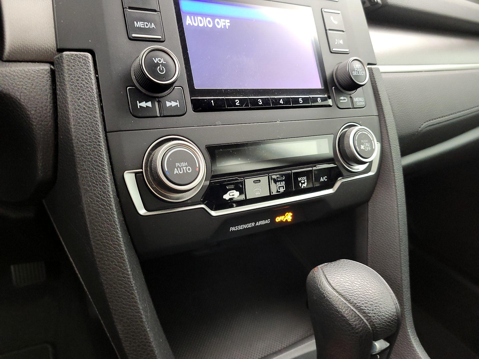 Thumbnail: 2016 Honda Civic - 16