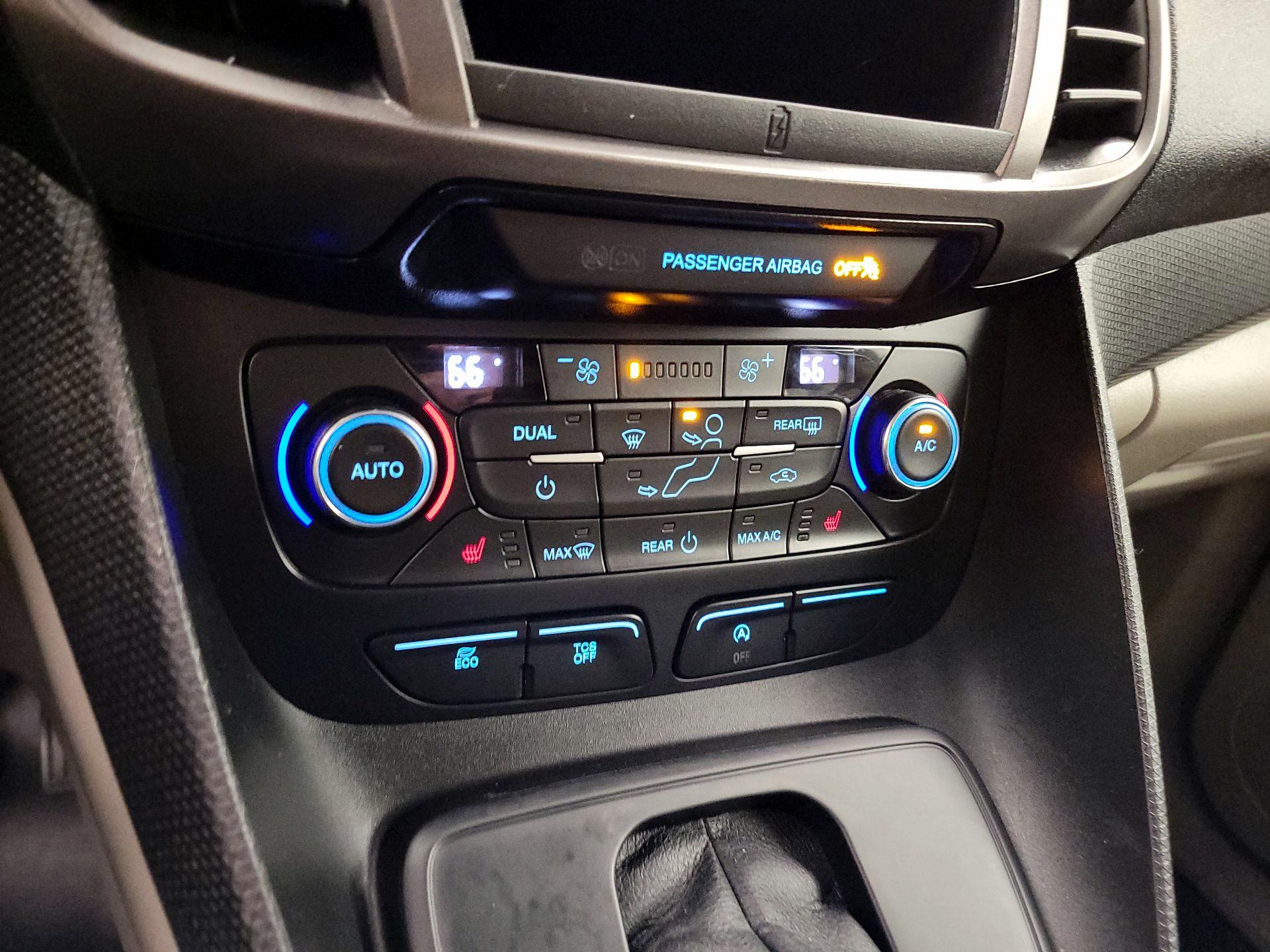 Thumbnail: 2019 Ford Transit Series - 17