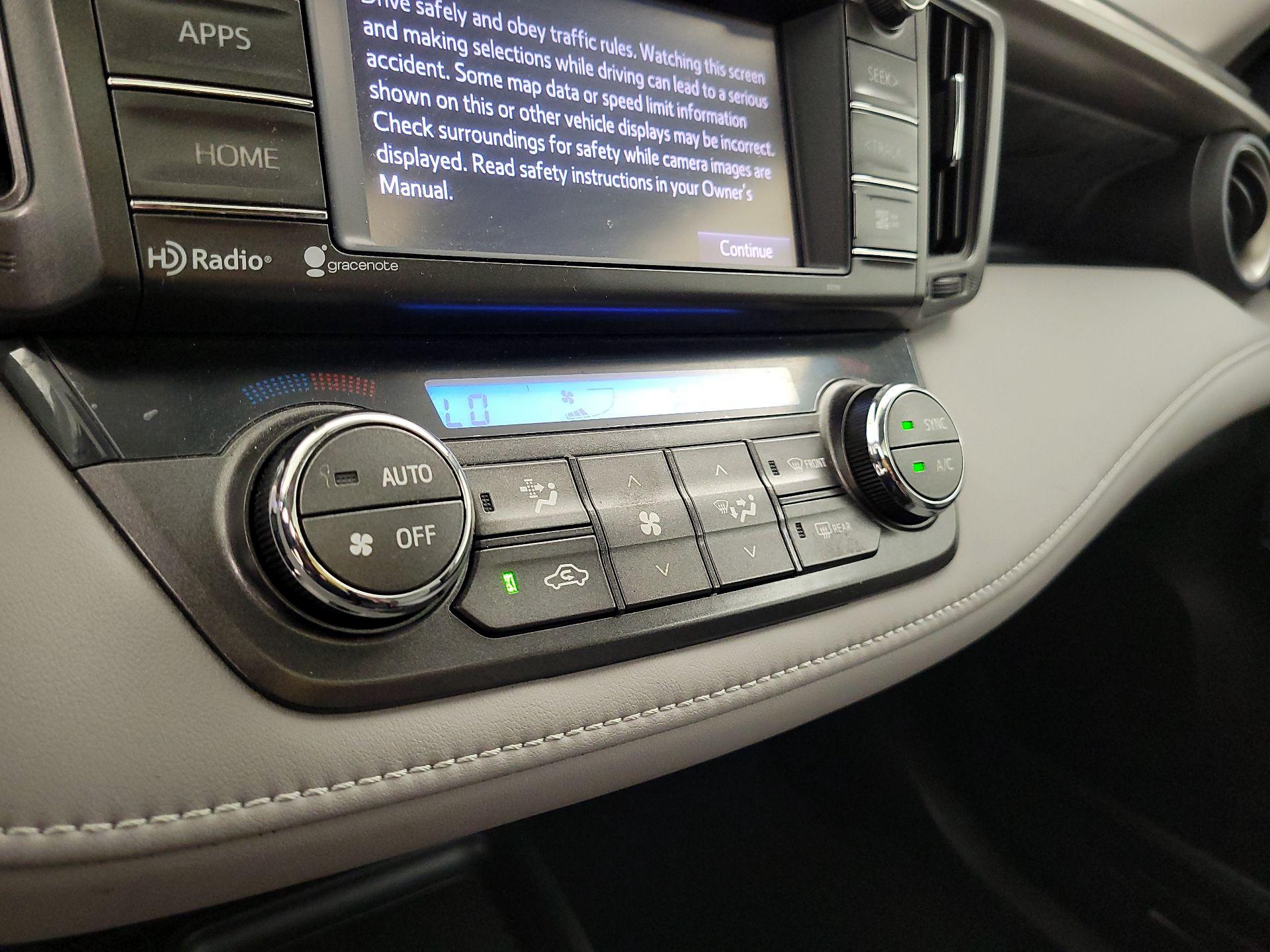 Thumbnail: 2015 Toyota RAV4 - 15