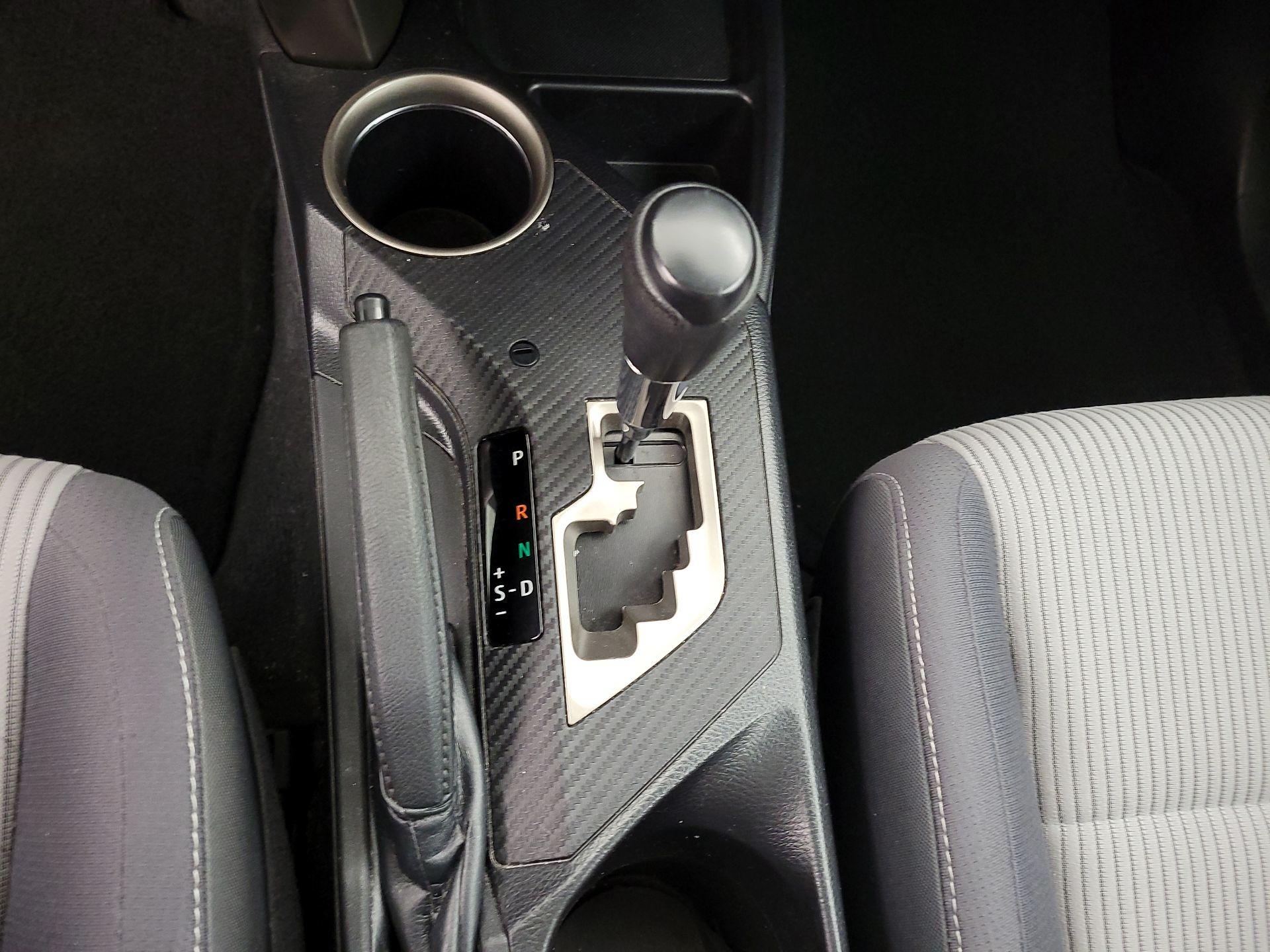 Thumbnail: 2015 Toyota RAV4 - 16