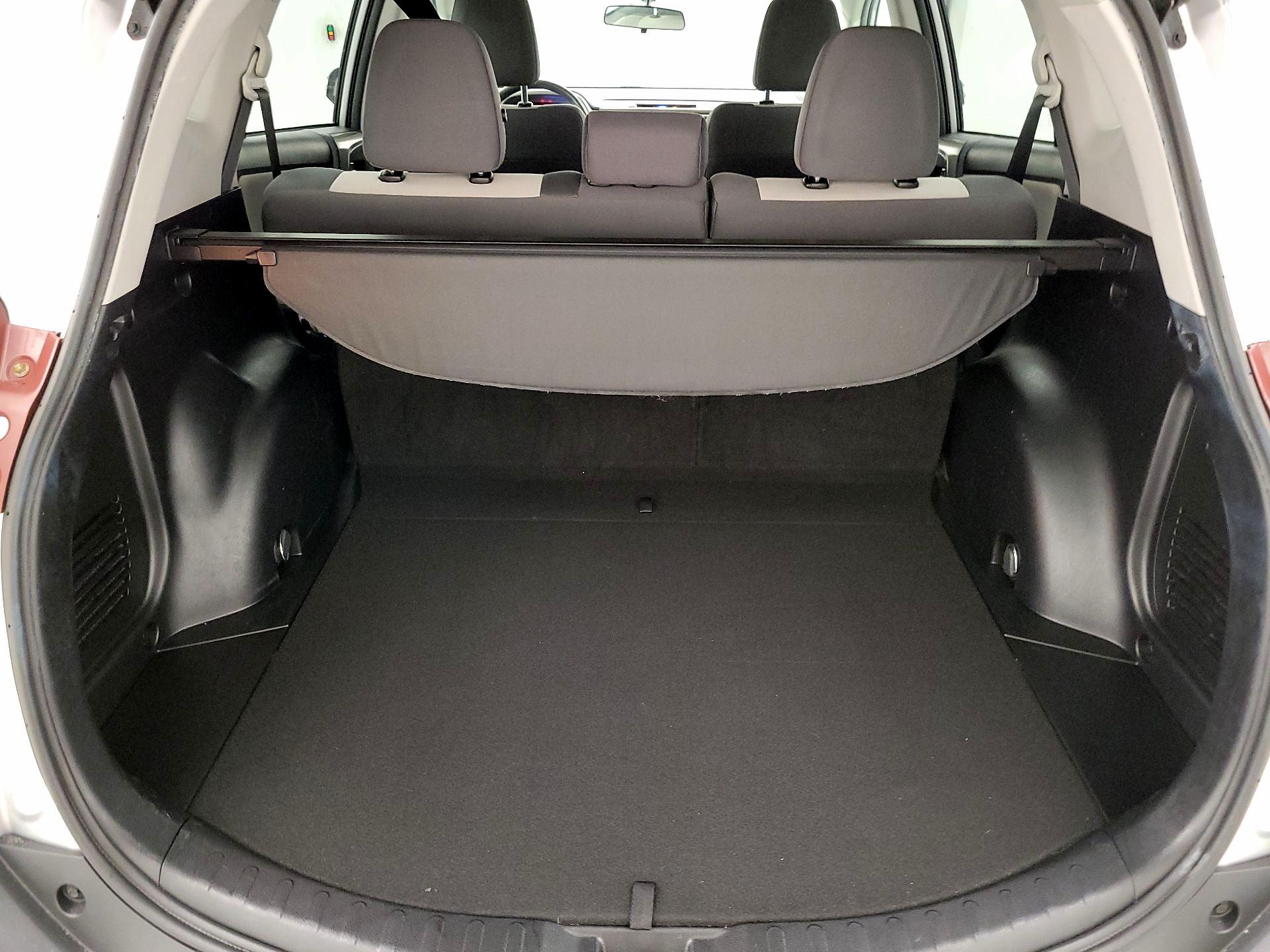 Thumbnail: 2015 Toyota RAV4 - 18