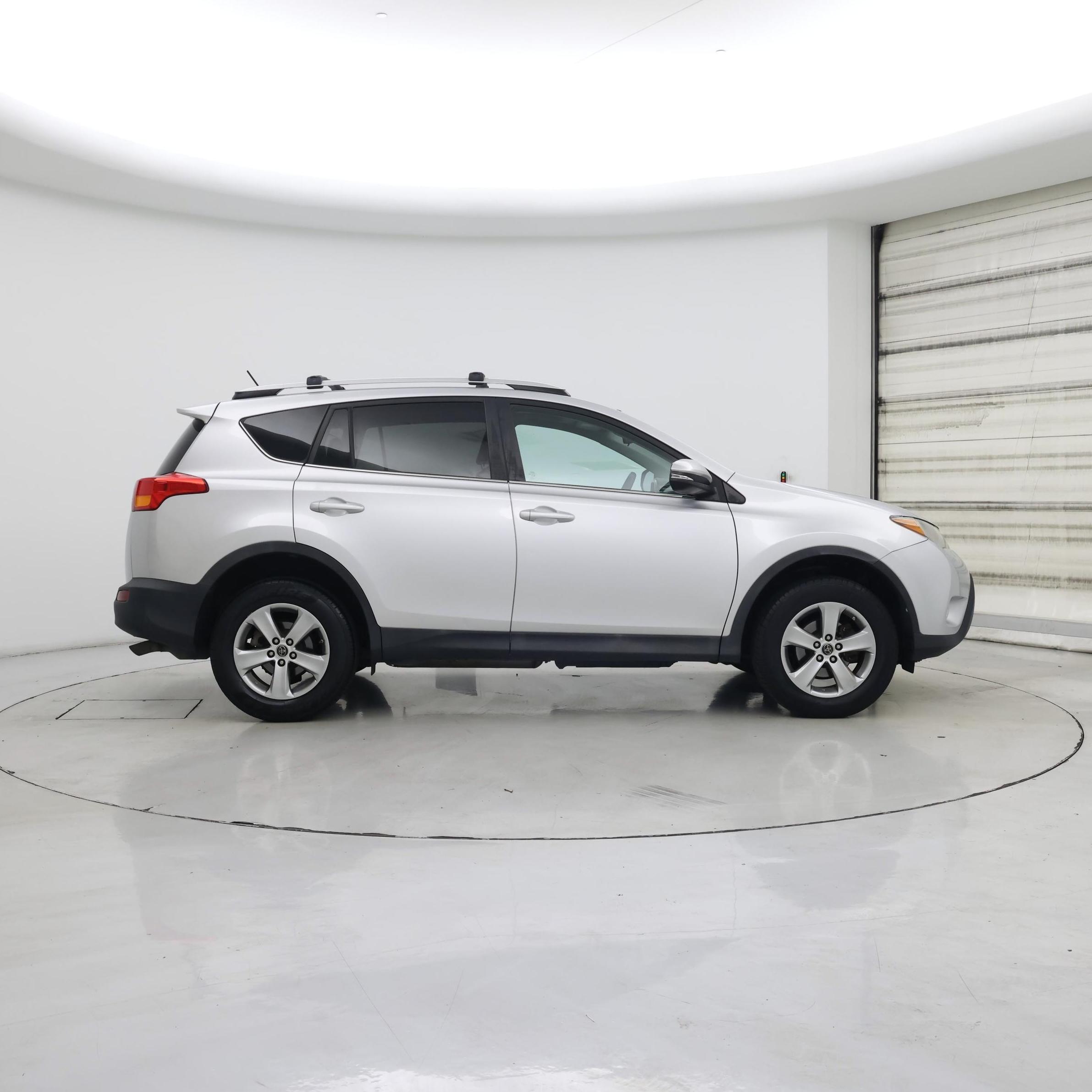 Thumbnail: 2015 Toyota RAV4 - 7
