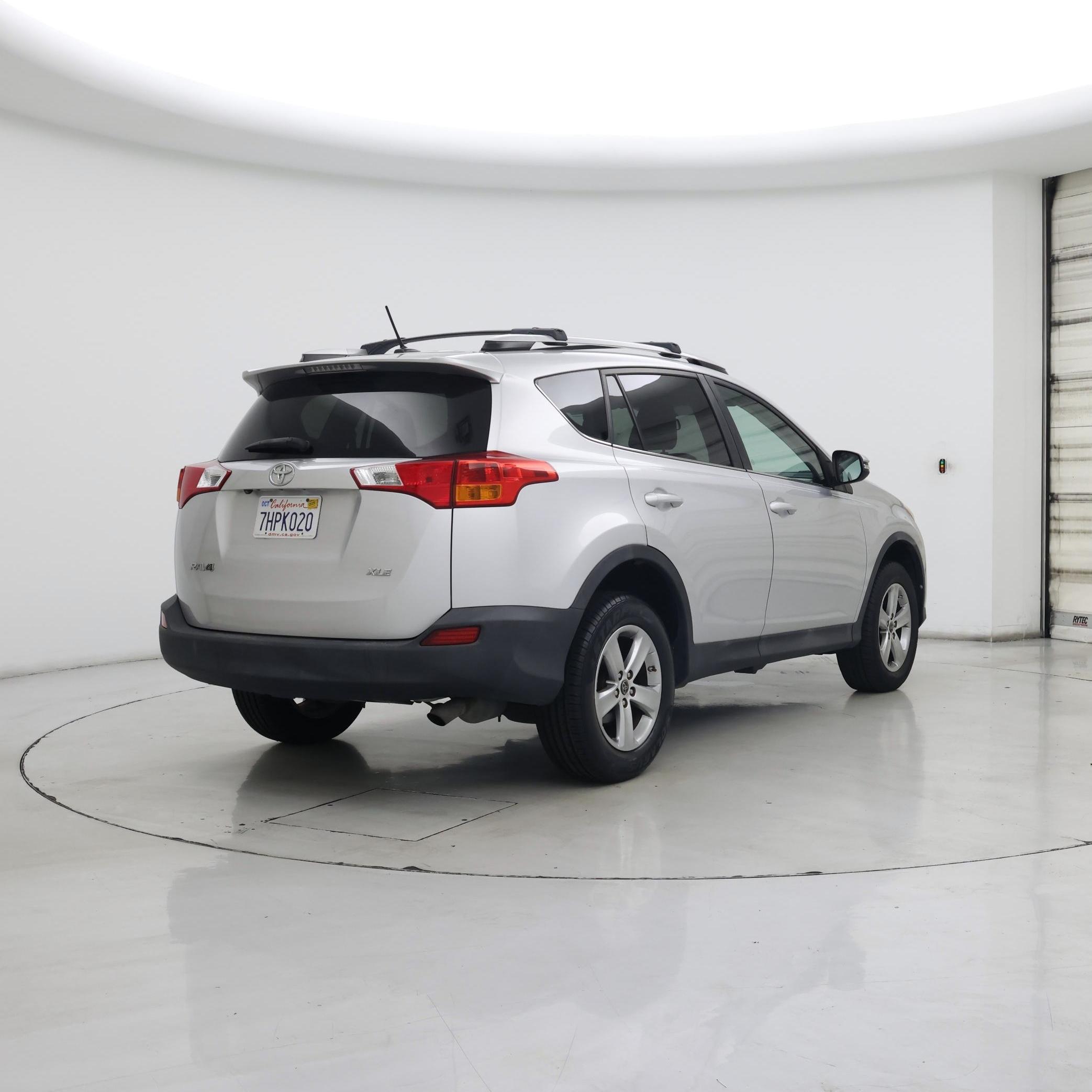 Thumbnail: 2015 Toyota RAV4 - 8
