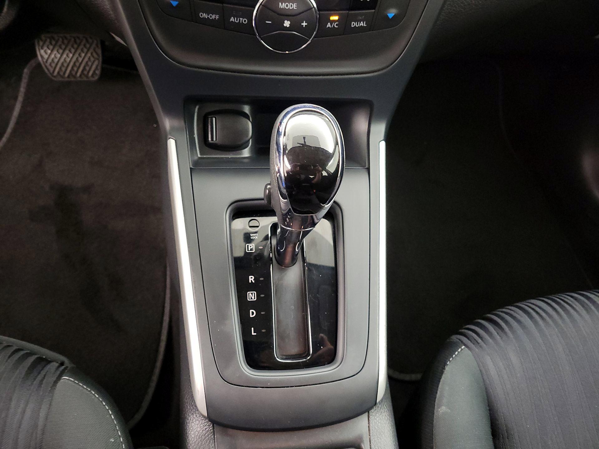 Thumbnail: 2019 Nissan Sentra - 16