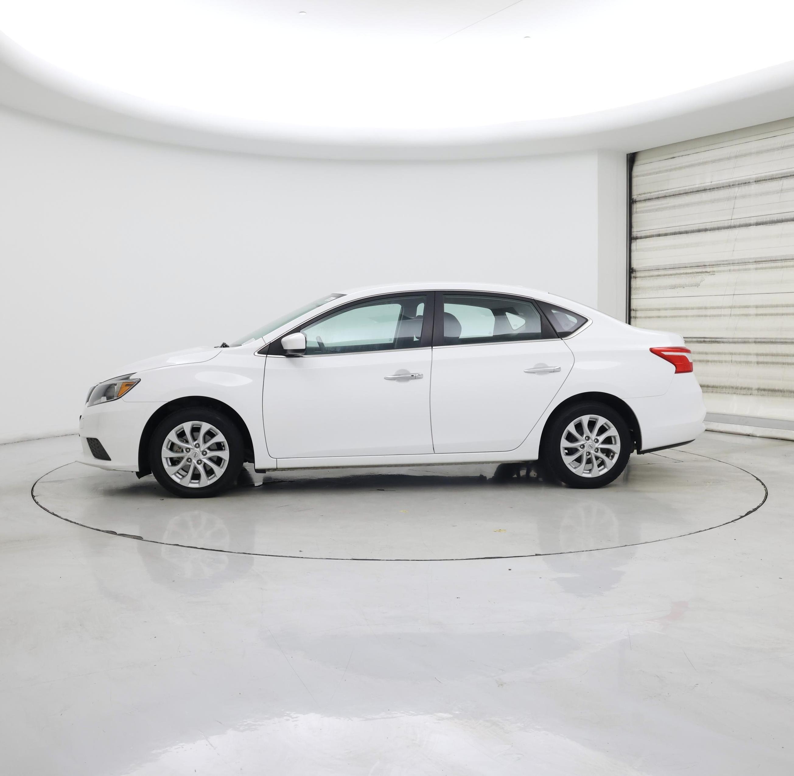 Thumbnail: 2019 Nissan Sentra - 3