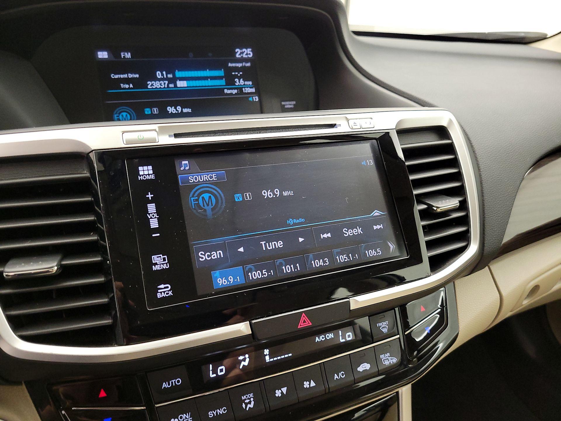 Thumbnail: 2016 Honda Accord - 15