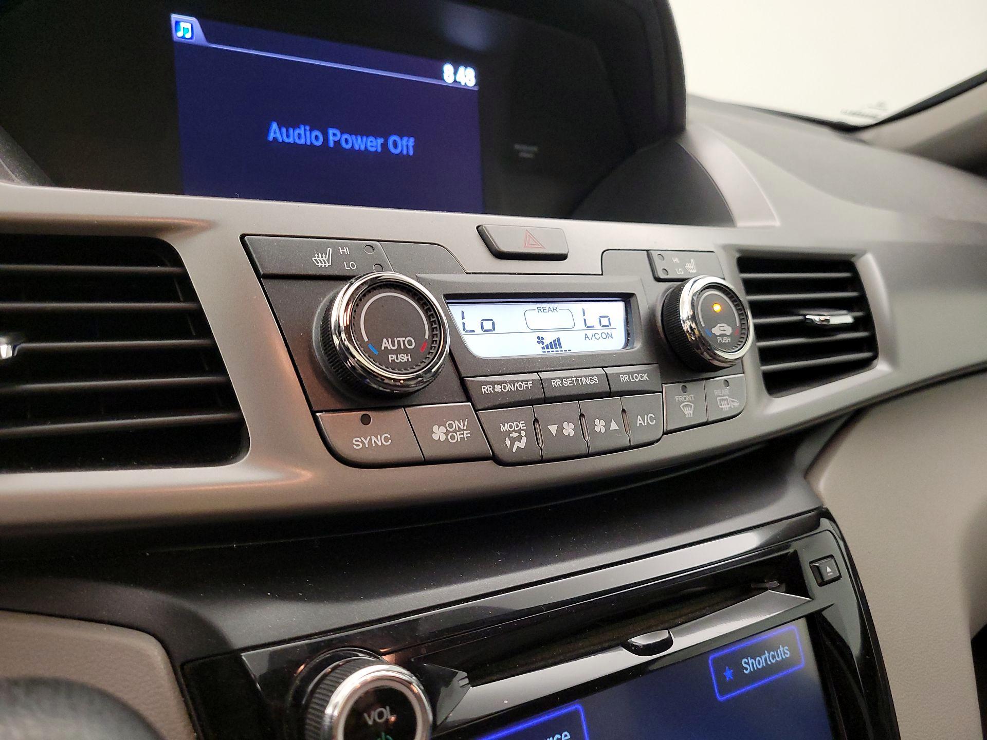 Thumbnail: 2016 Honda Odyssey - 15