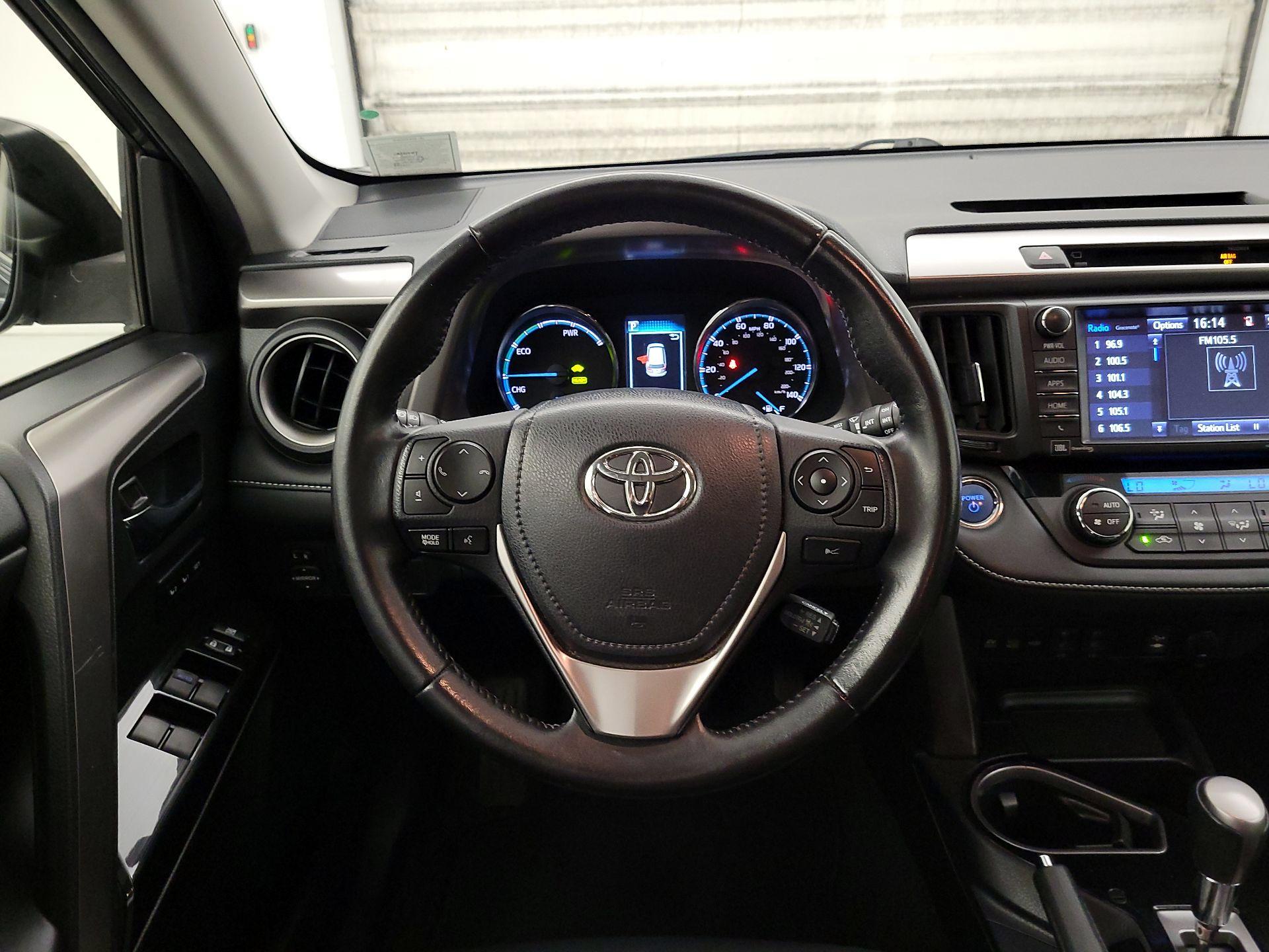 Thumbnail: 2016 Toyota RAV4 - 10