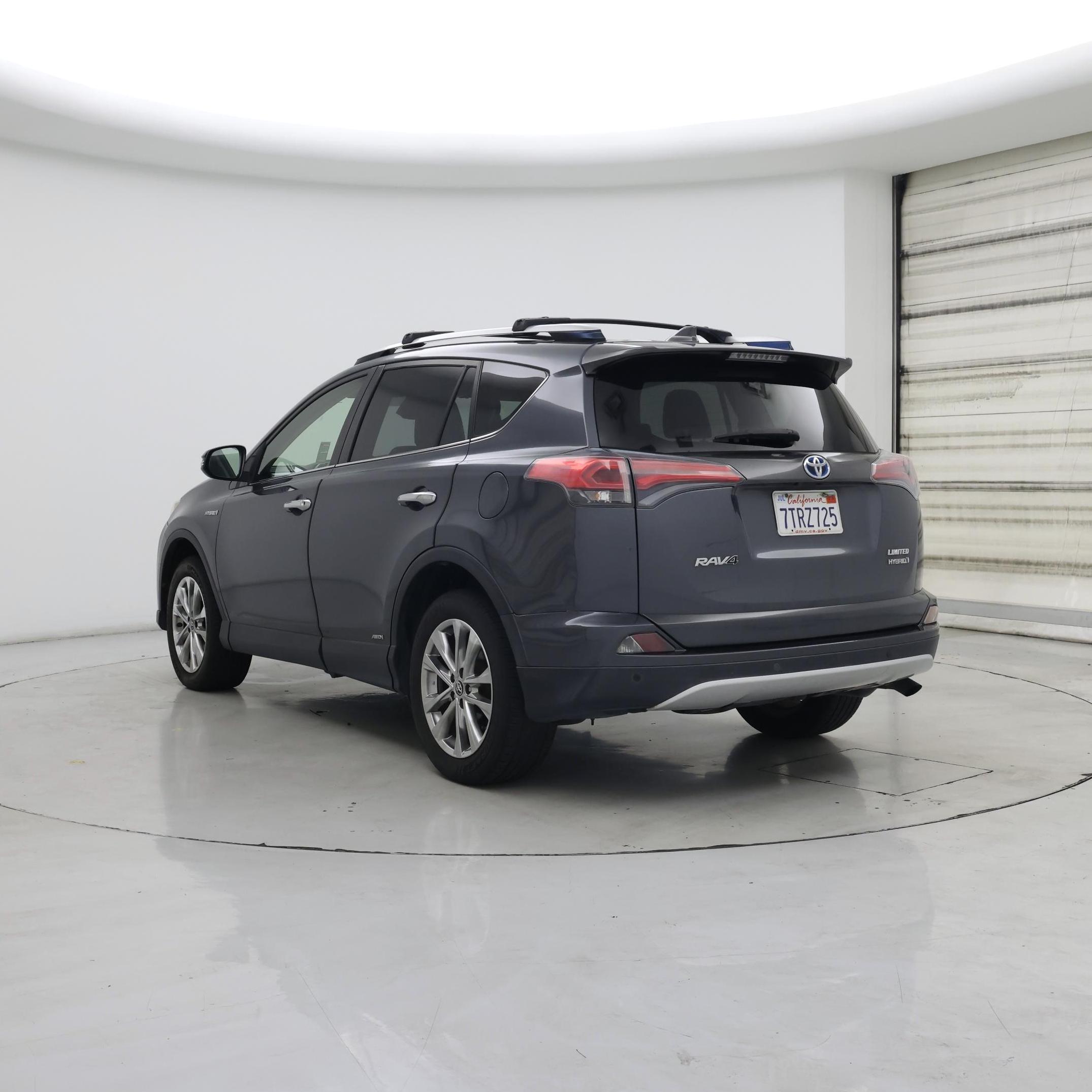 Thumbnail: 2016 Toyota RAV4 - 2