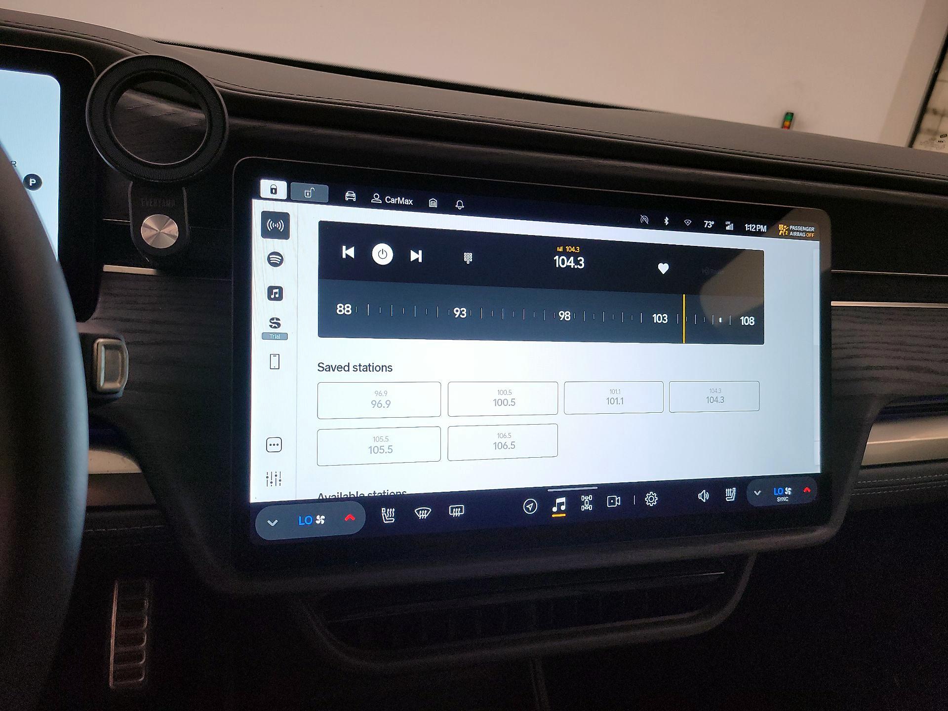 Thumbnail: 2023 Rivian R1S - 15