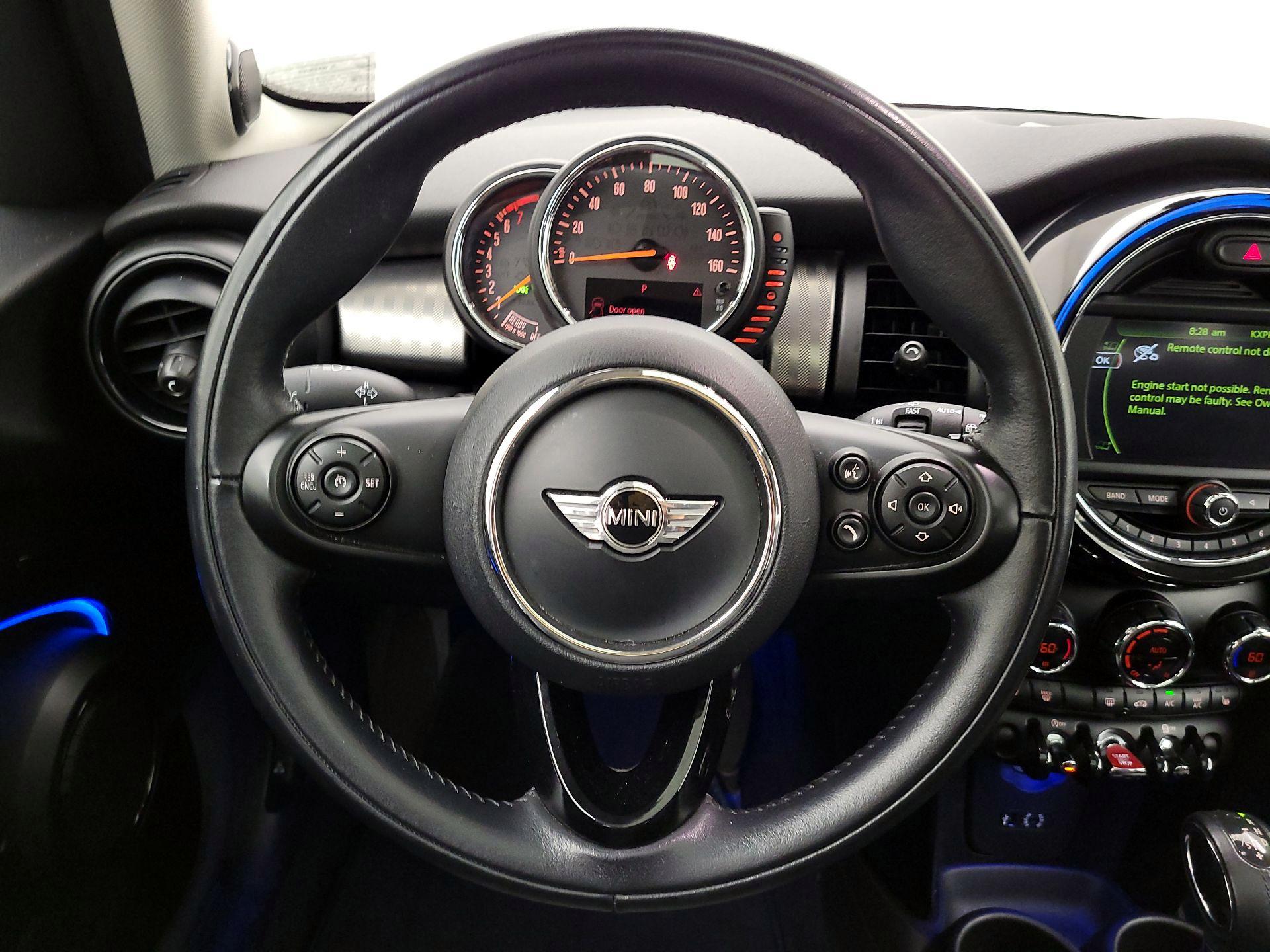 Thumbnail: 2017 MINI Cooper Hardtop - 10