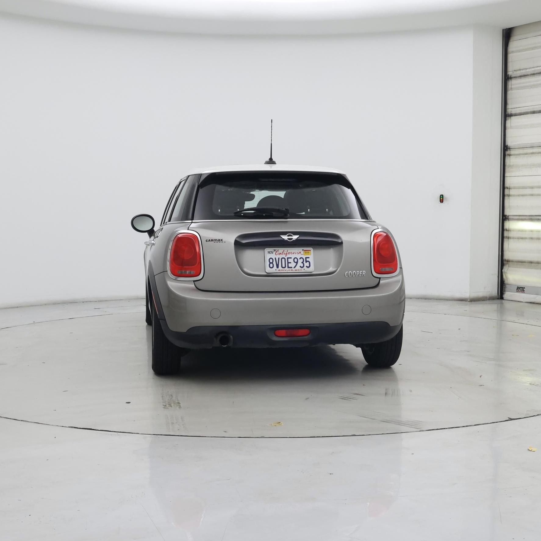 Thumbnail: 2017 MINI Cooper Hardtop - 6