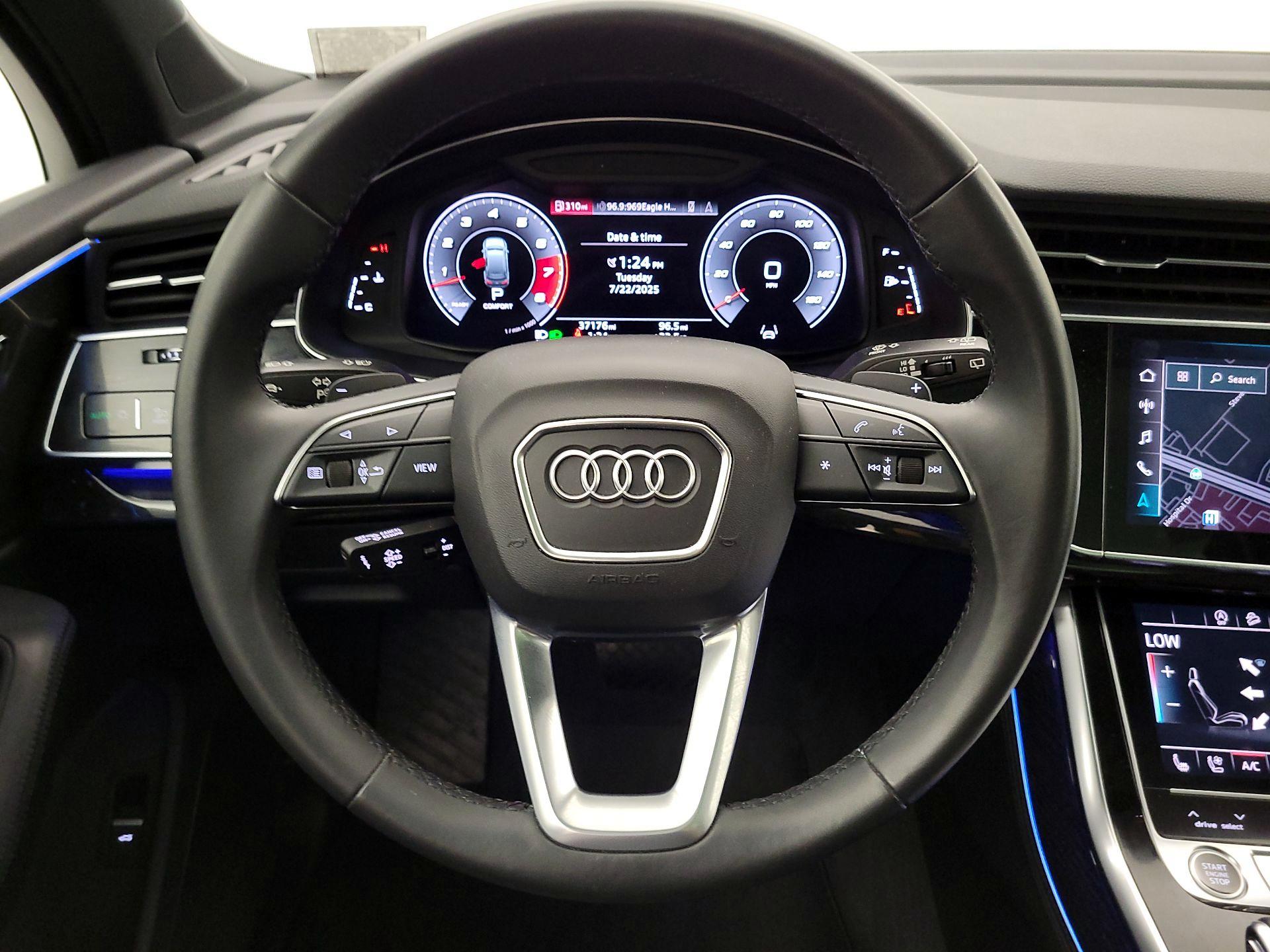 Thumbnail: 2021 Audi Q7 - 10