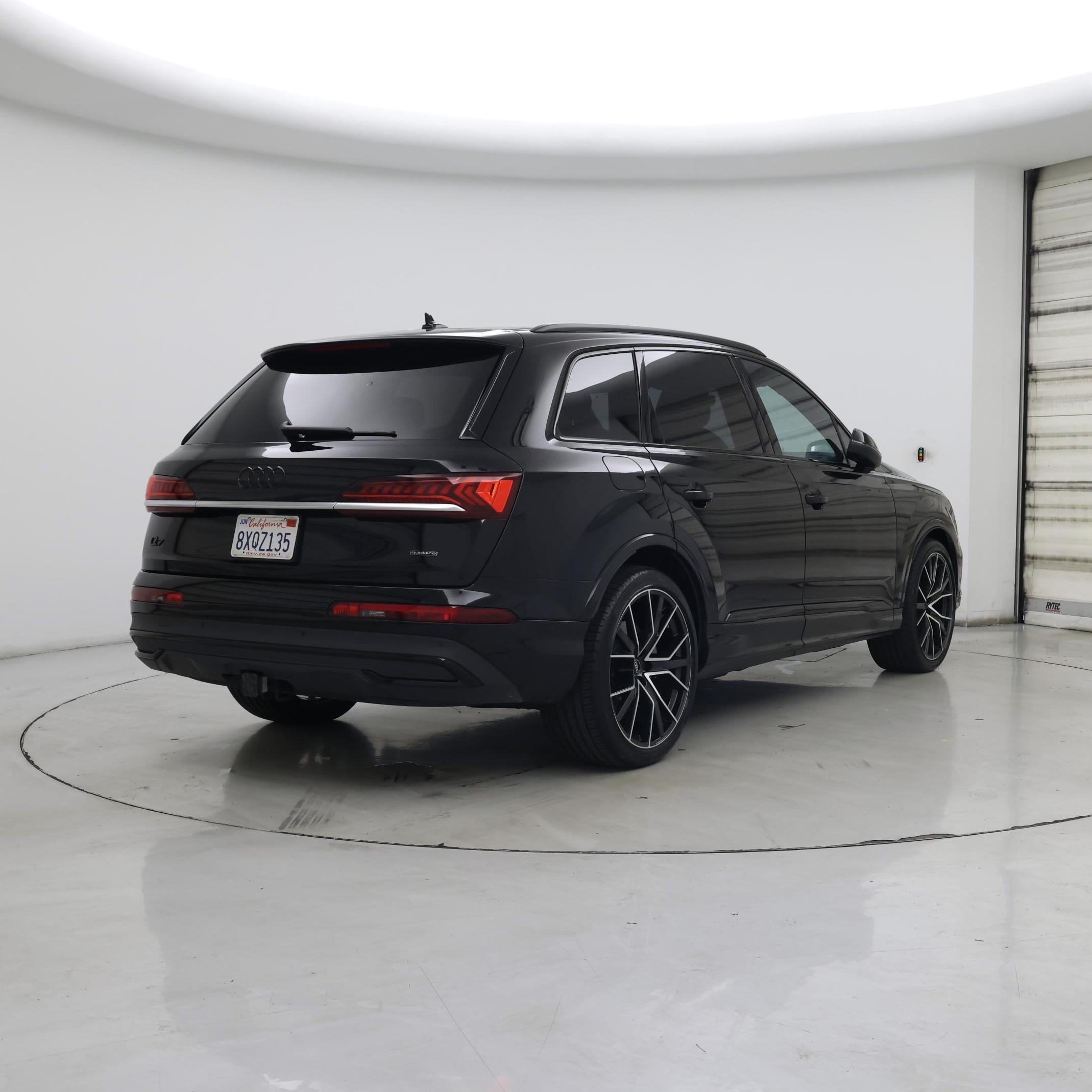 Thumbnail: 2021 Audi Q7 - 8