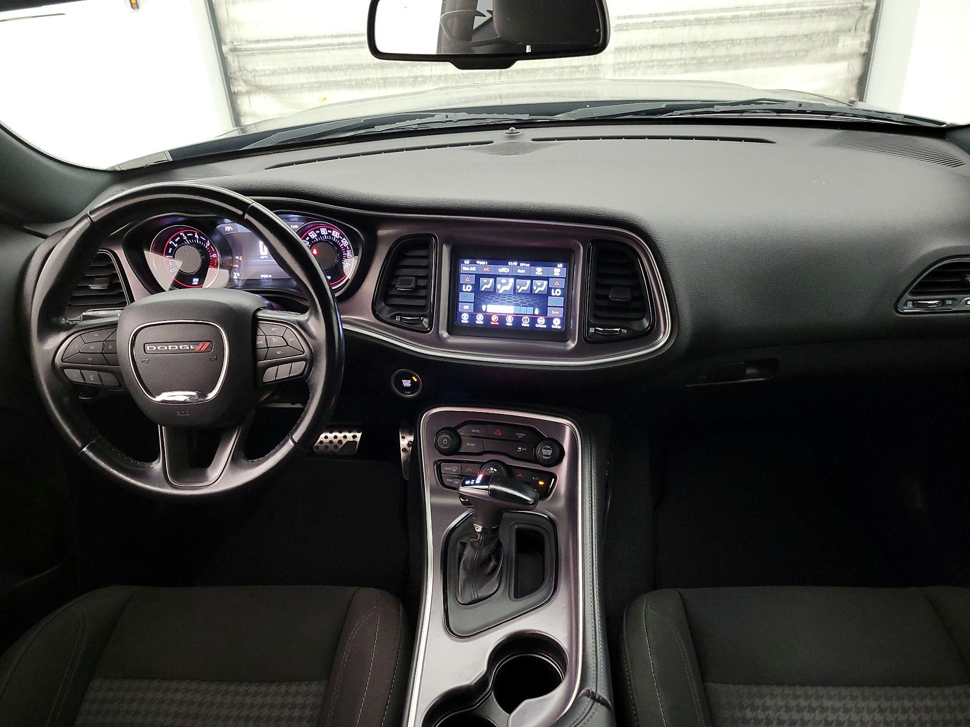Thumbnail: 2019 Dodge Challenger - 9