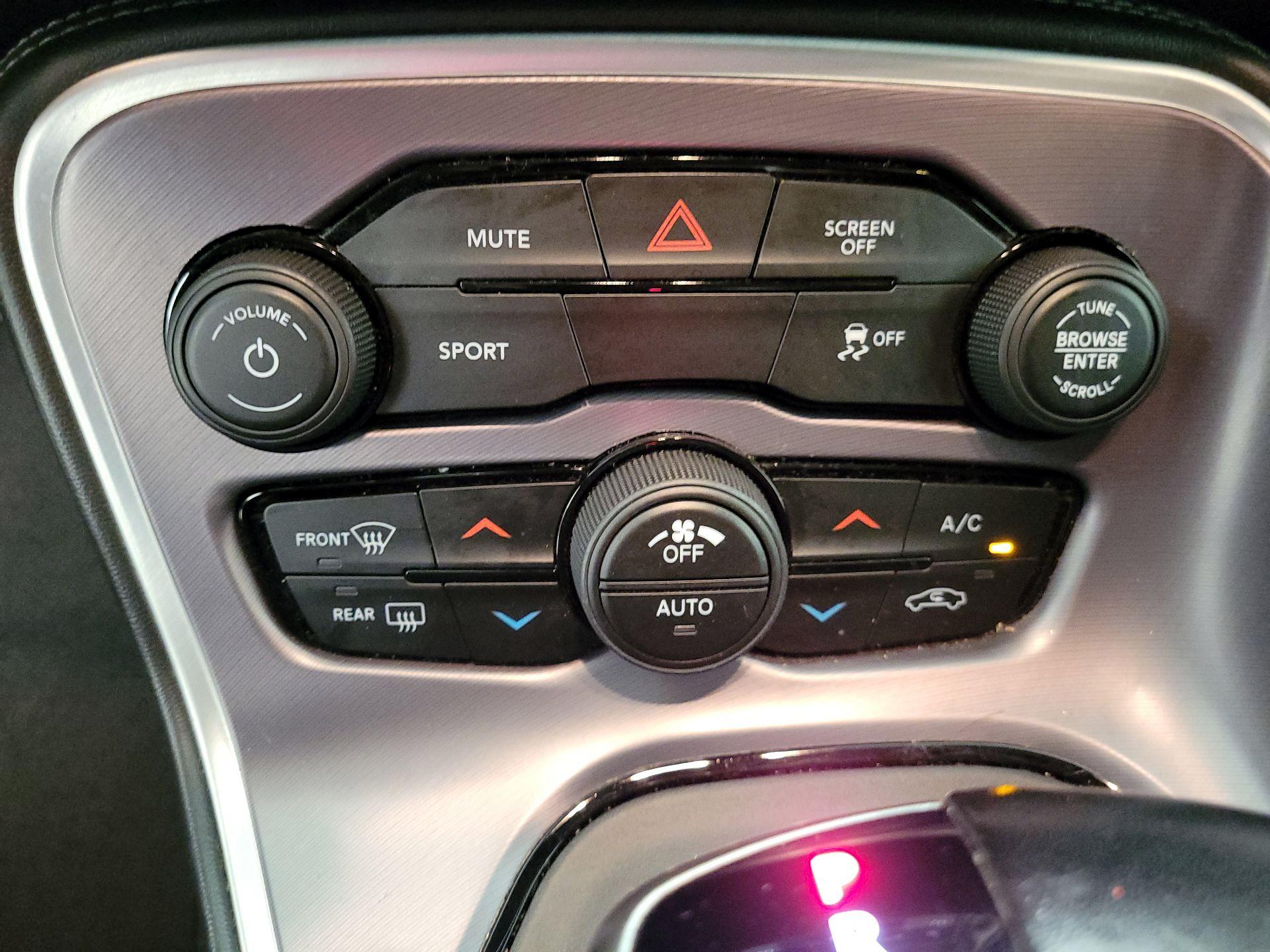 Thumbnail: 2019 Dodge Challenger - 16