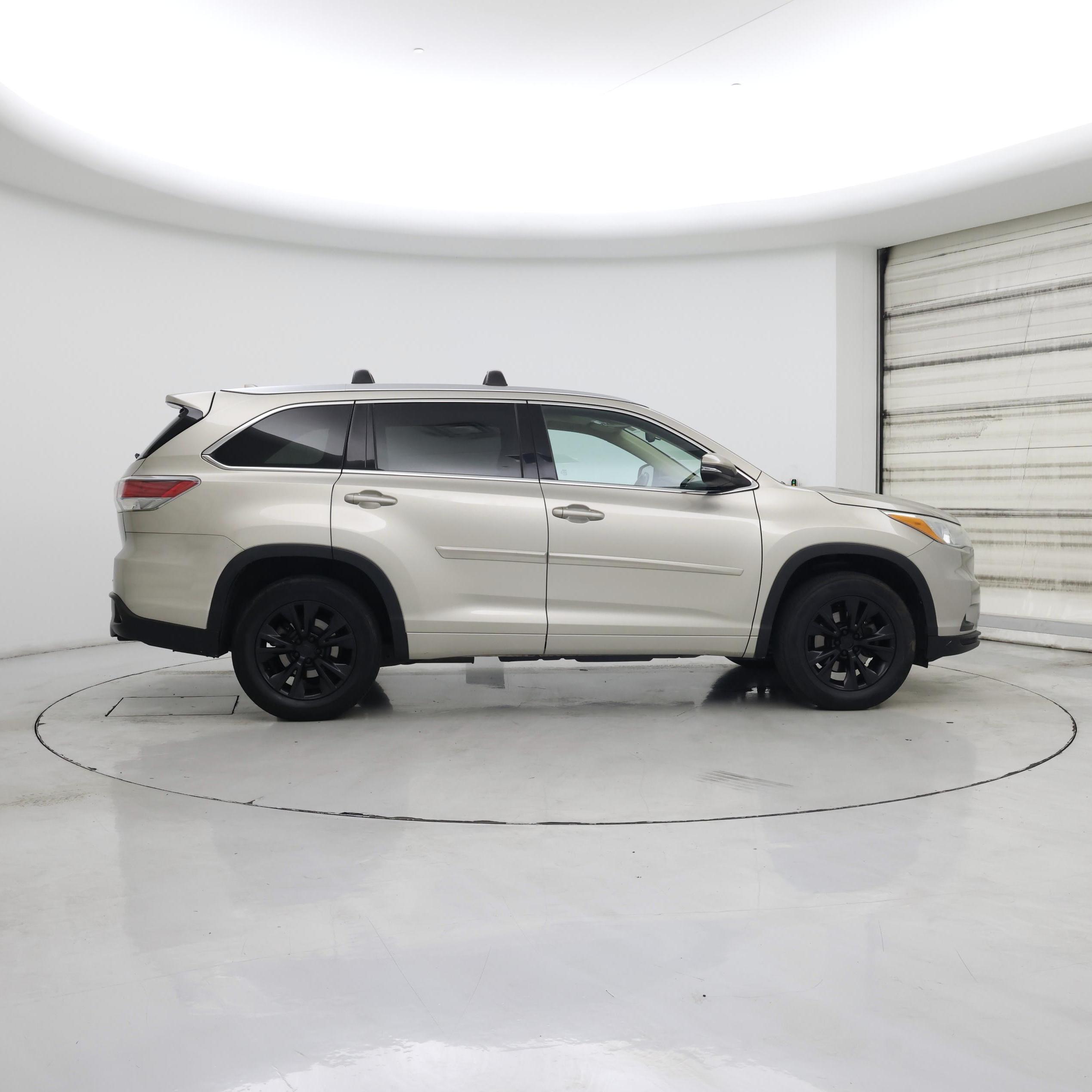 Thumbnail: 2015 Toyota Highlander - 7