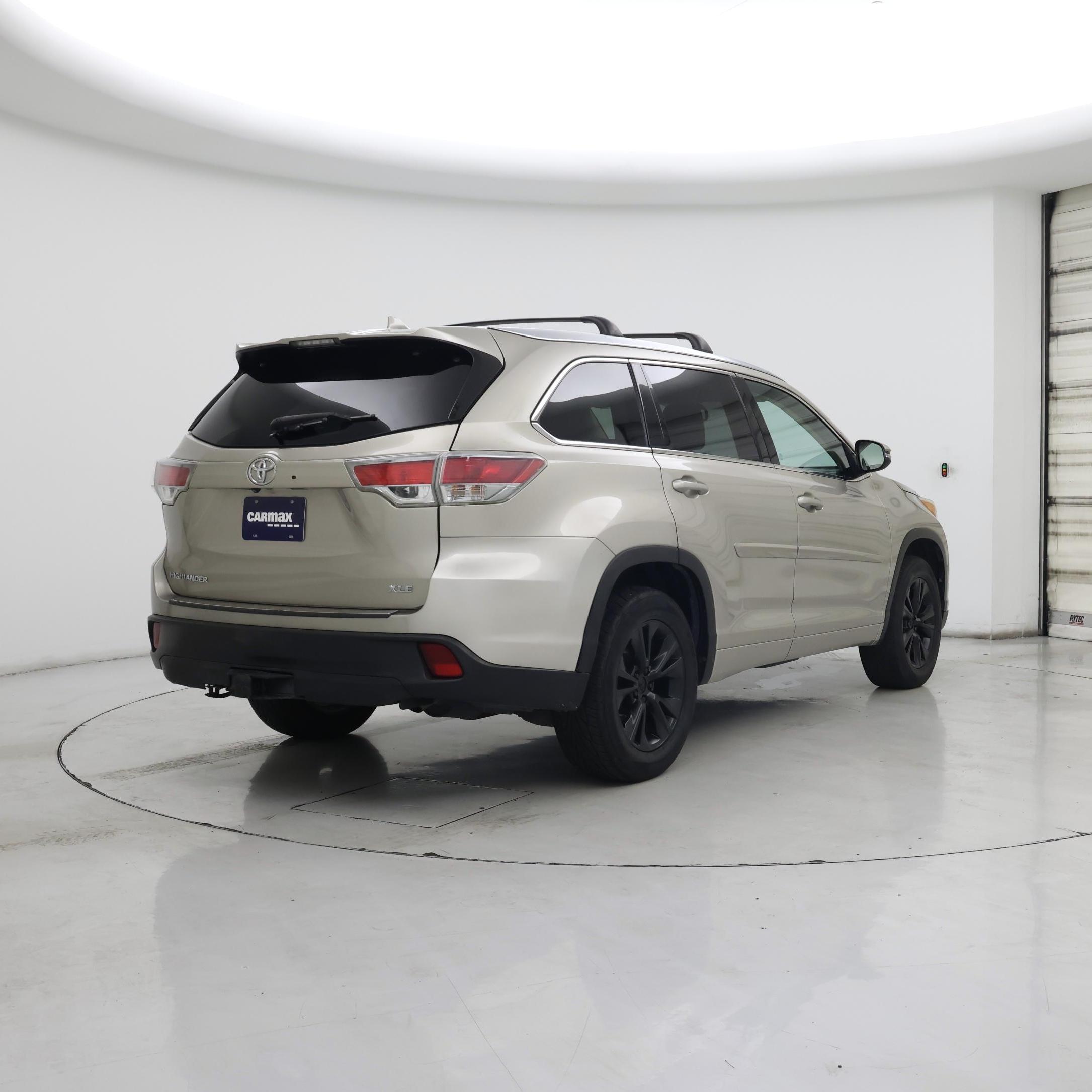 Thumbnail: 2015 Toyota Highlander - 8