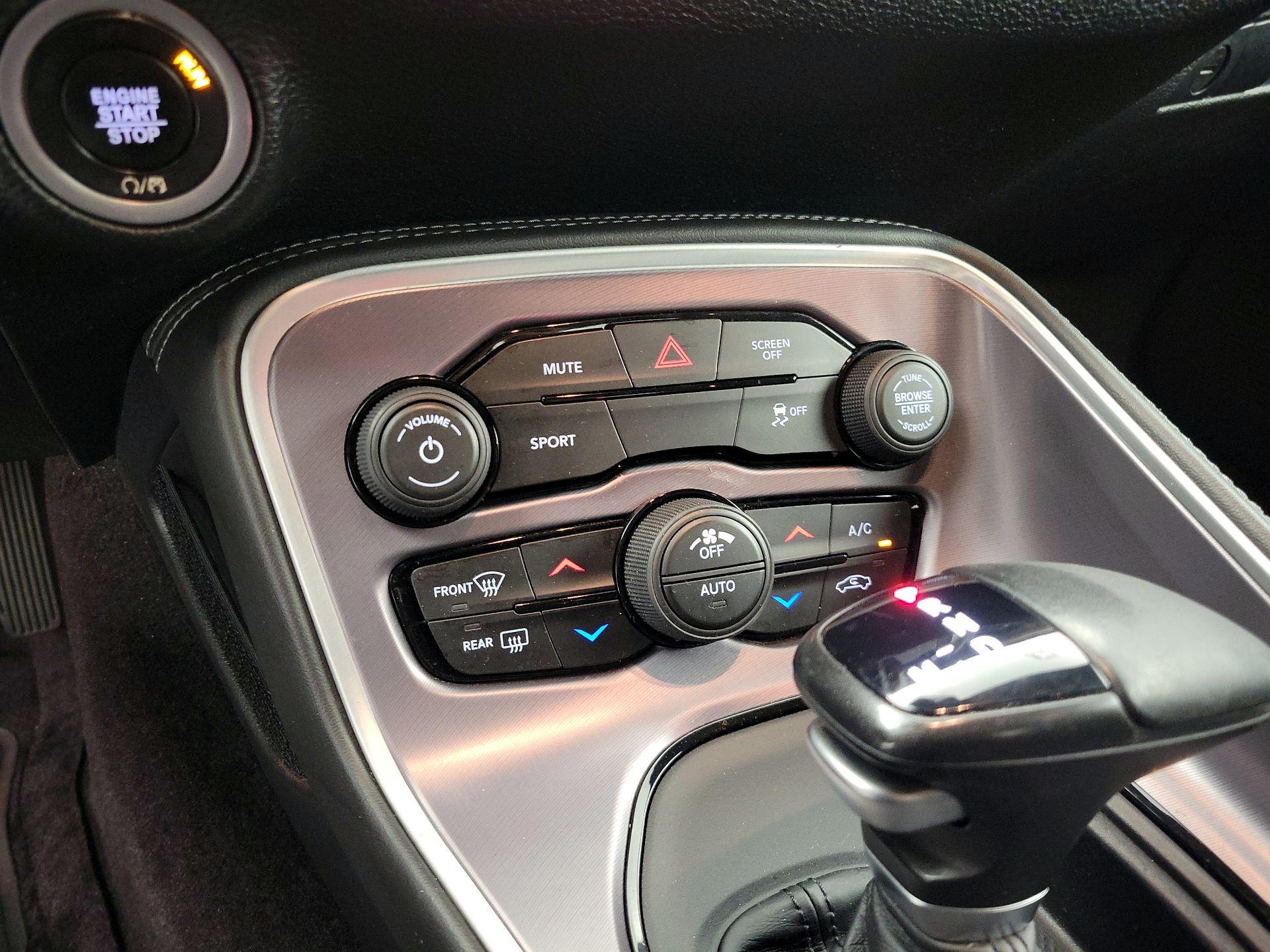 Thumbnail: 2019 Dodge Challenger - 16