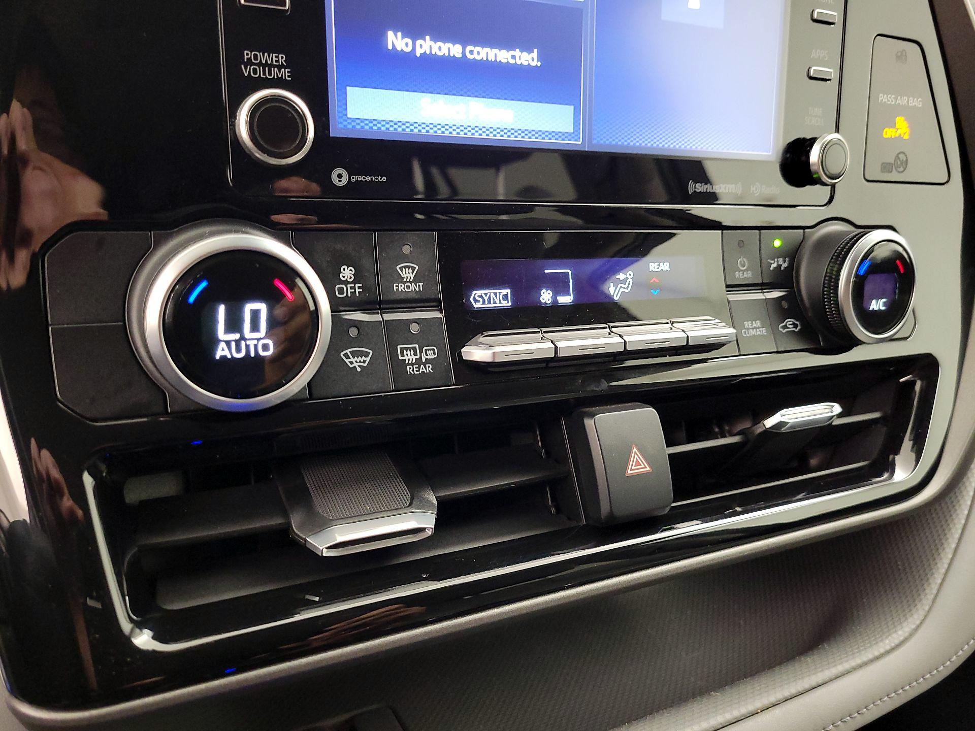 Thumbnail: 2020 Toyota Highlander - 16