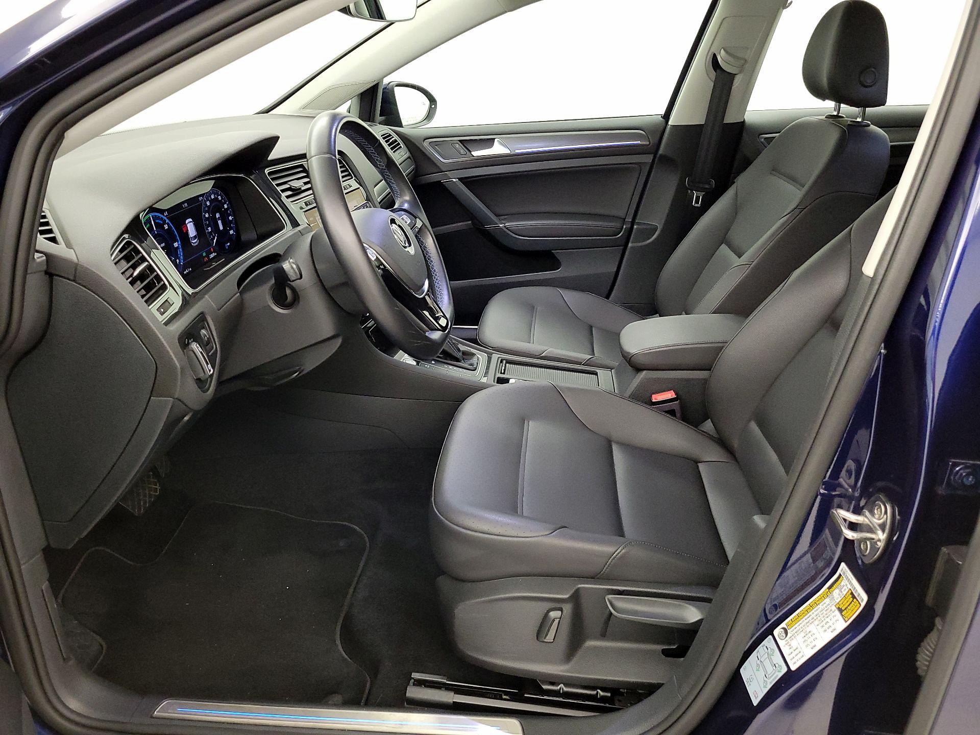 Thumbnail: 2019 Volkswagen e-Golf - 11
