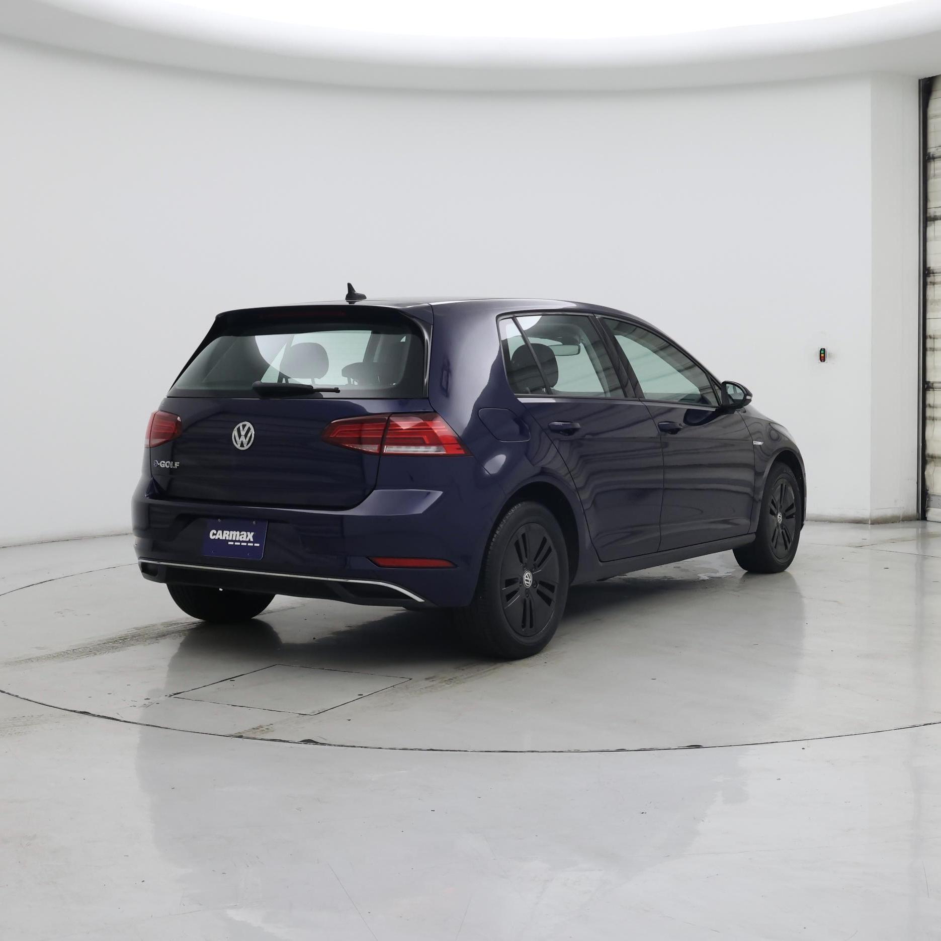 Thumbnail: 2019 Volkswagen e-Golf - 8