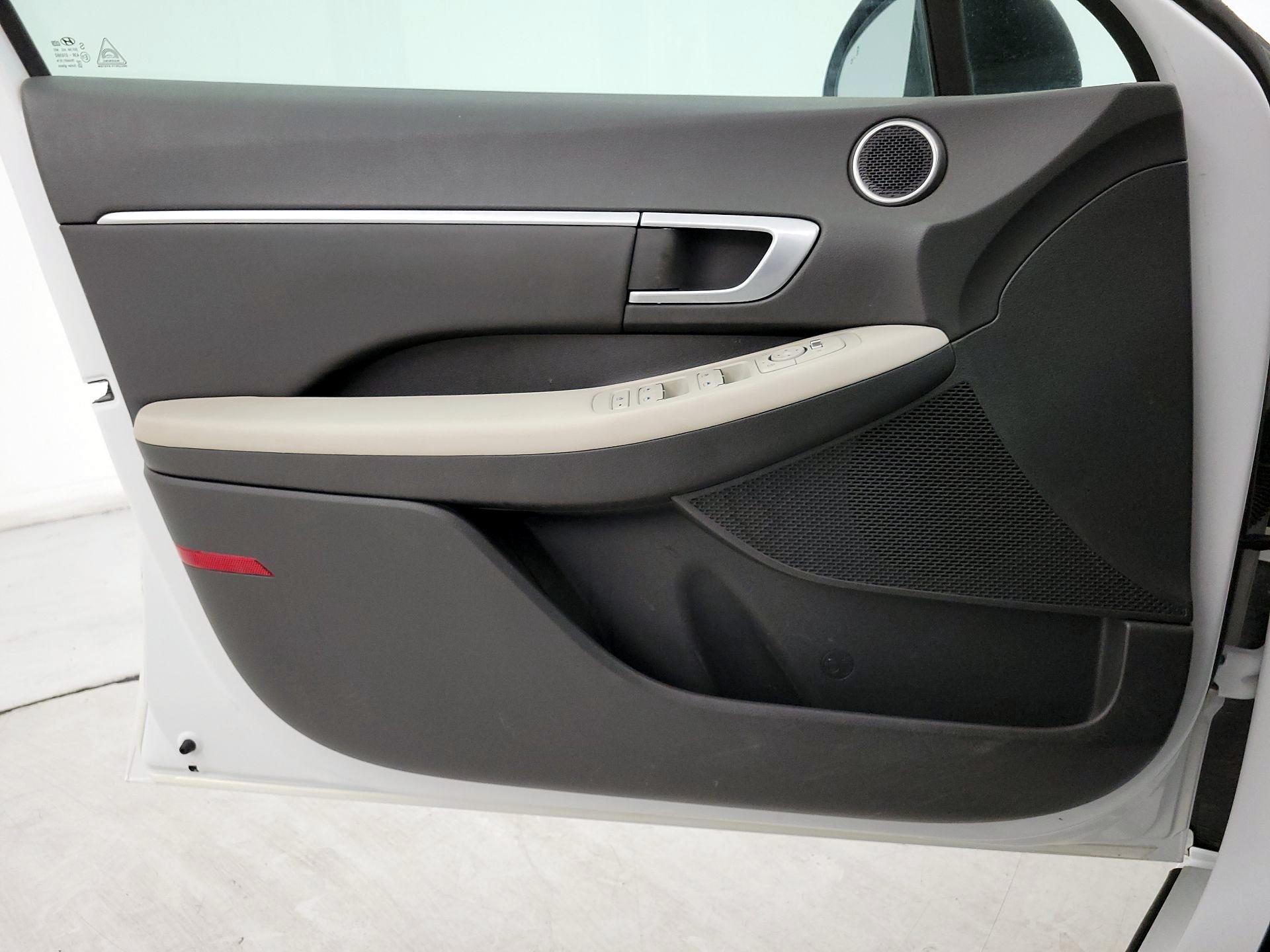 Thumbnail: 2022 Hyundai Sonata - 12