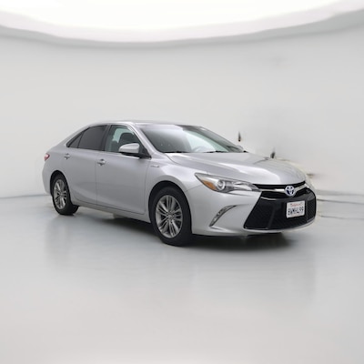 Silver 2017 Toyota Camry Hybrid SE