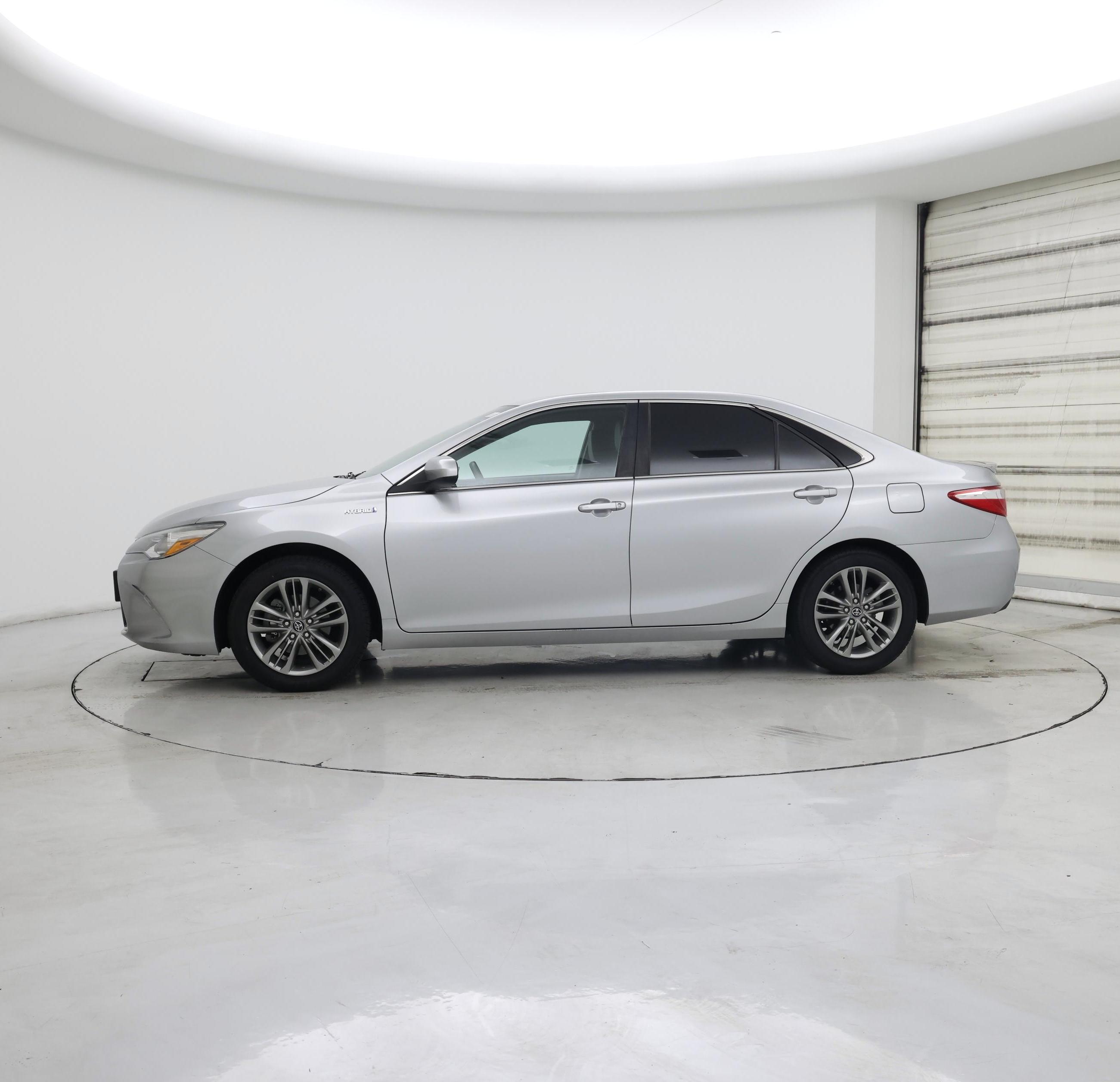 Thumbnail: 2017 Toyota Camry - 3