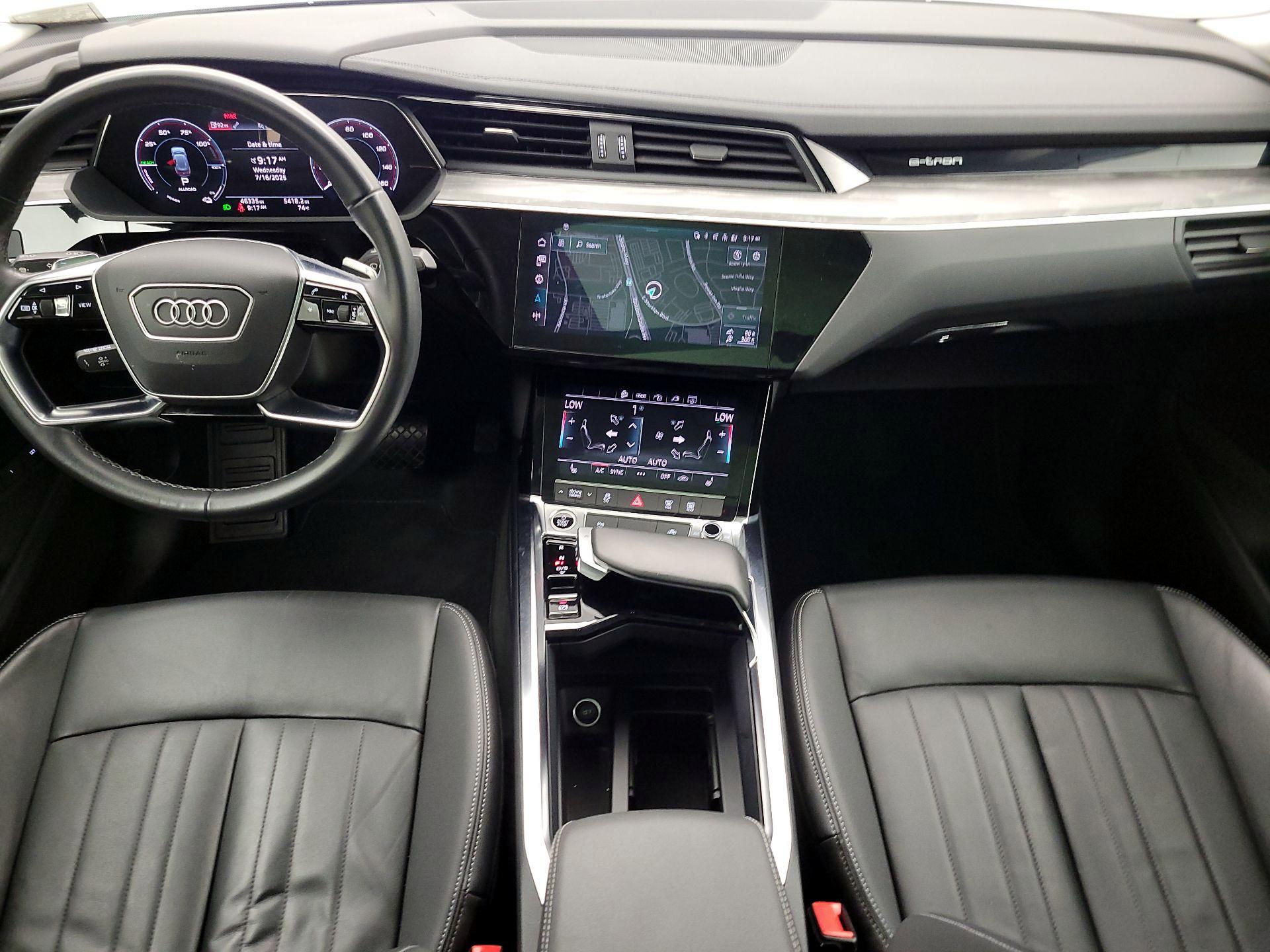 Thumbnail: 2021 Audi e-tron S - 9