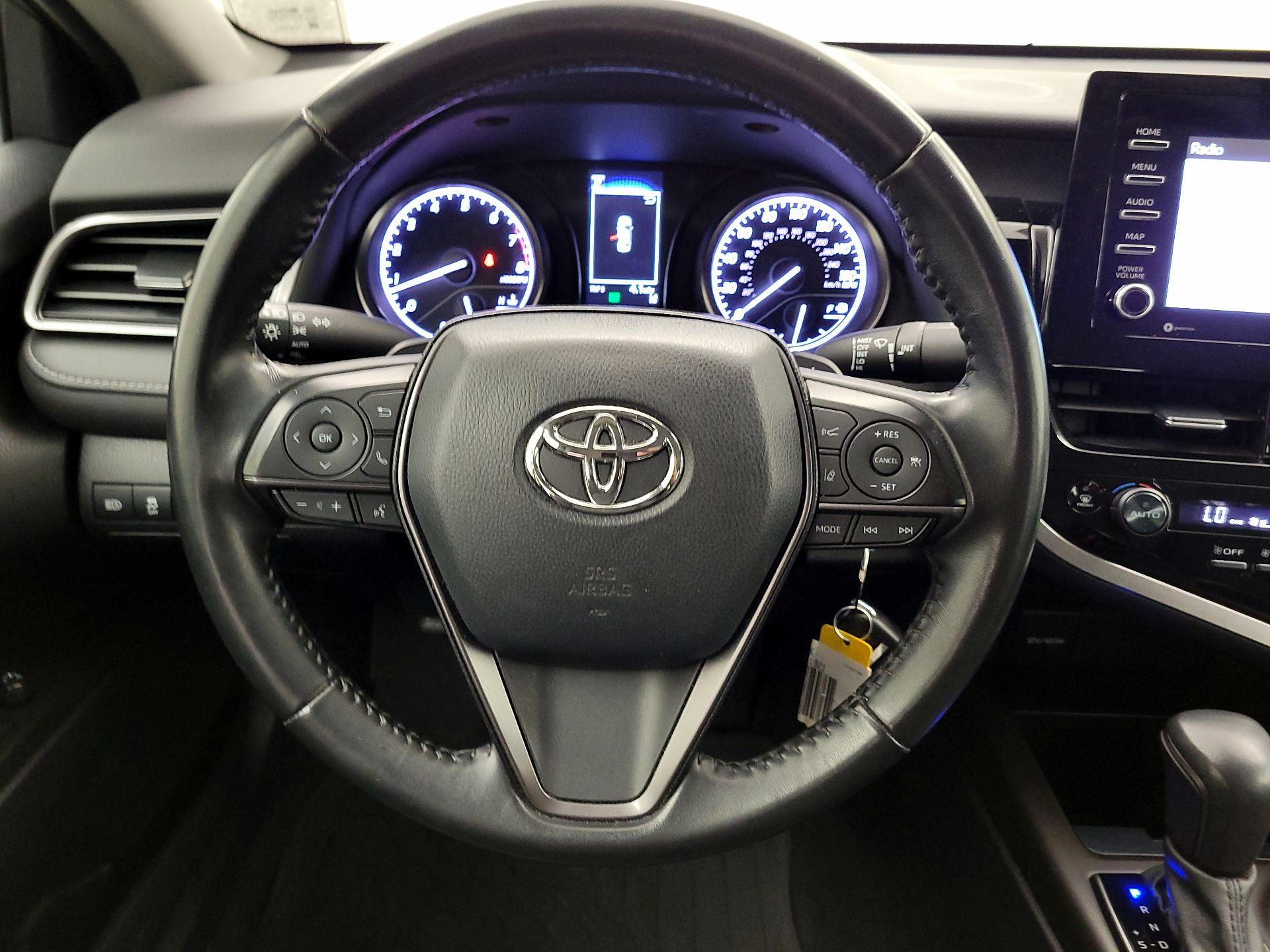 Thumbnail: 2022 Toyota Camry - 10
