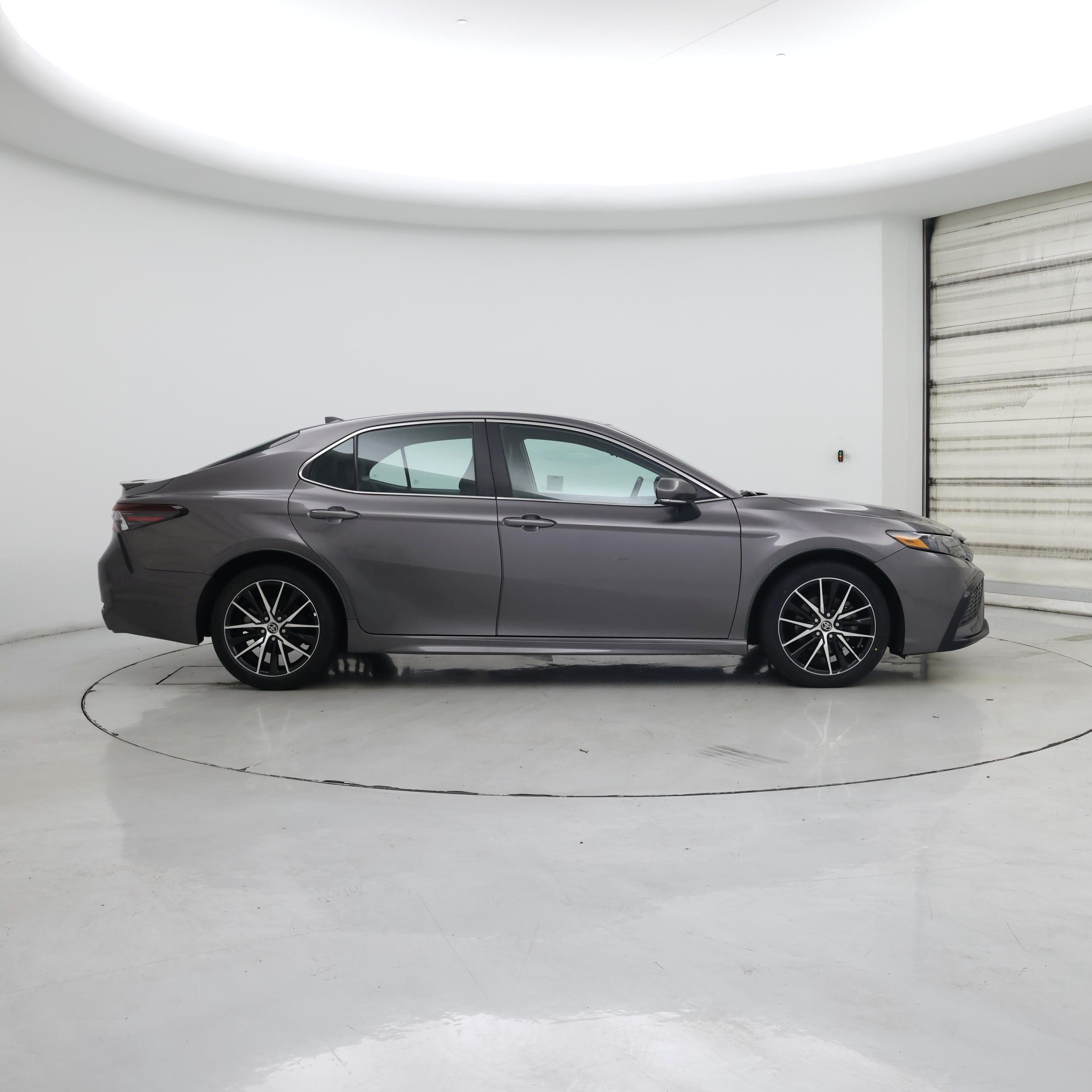 Thumbnail: 2022 Toyota Camry - 7