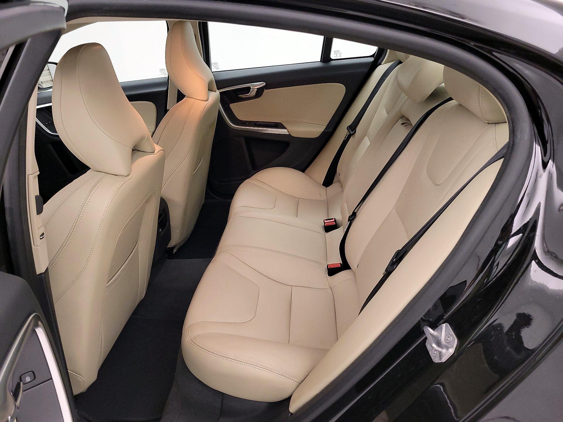 Thumbnail: 2017 Volvo S60 - 20
