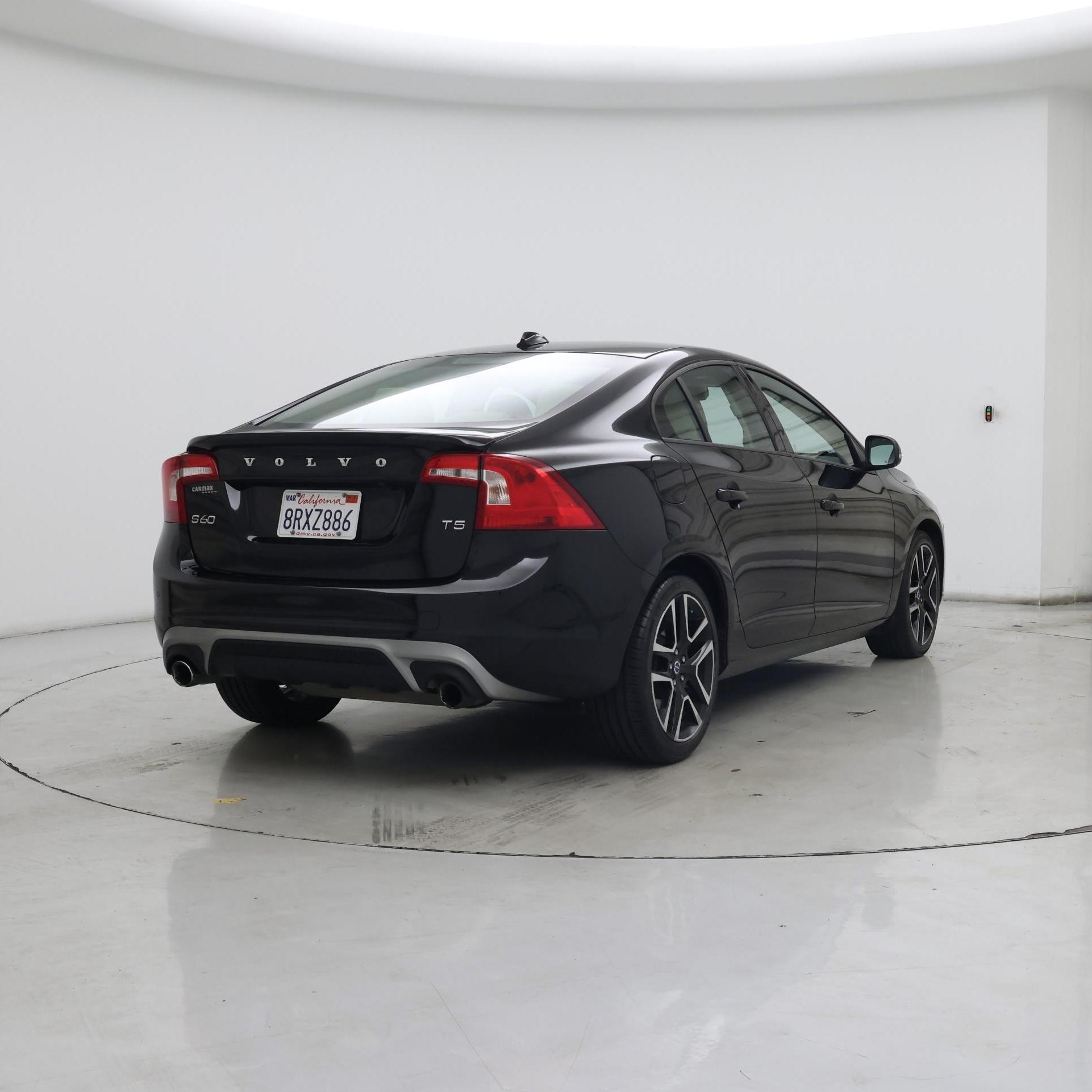 Thumbnail: 2017 Volvo S60 - 8