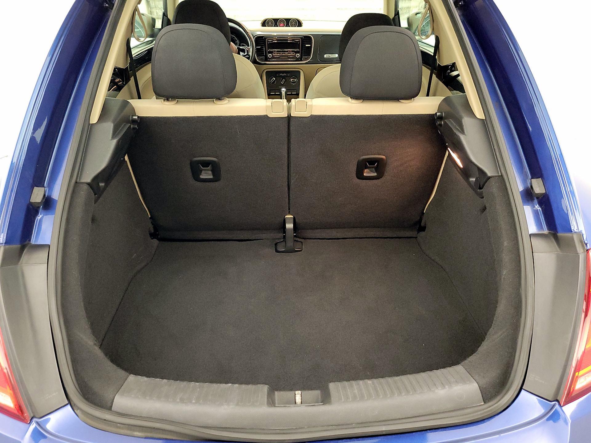 Thumbnail: 2013 Volkswagen Beetle - 18