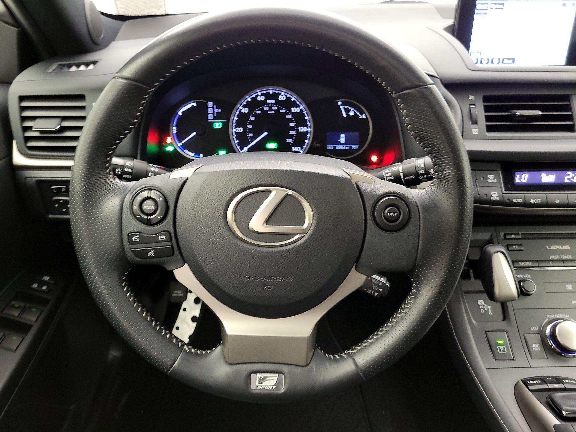 Thumbnail: 2015 Lexus CT - 10