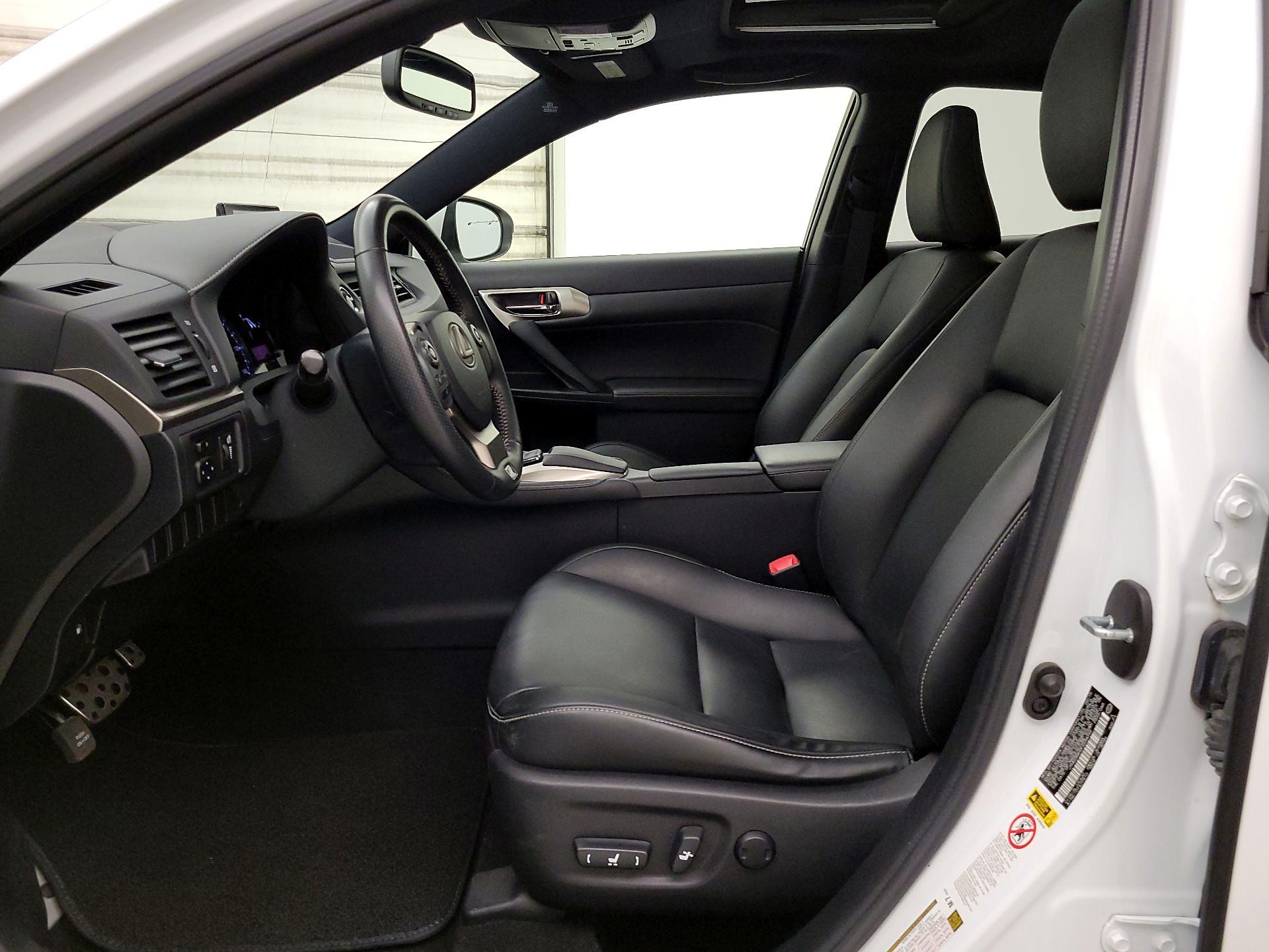 Thumbnail: 2015 Lexus CT - 11