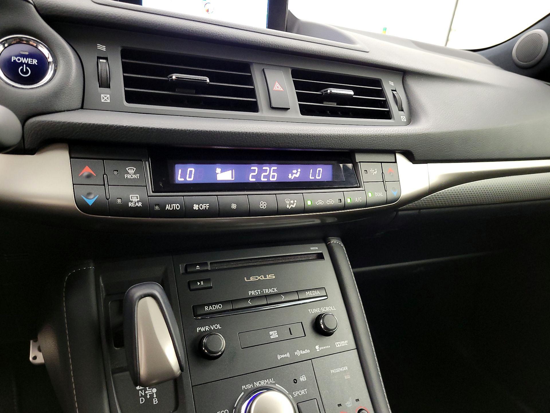 Thumbnail: 2015 Lexus CT - 17