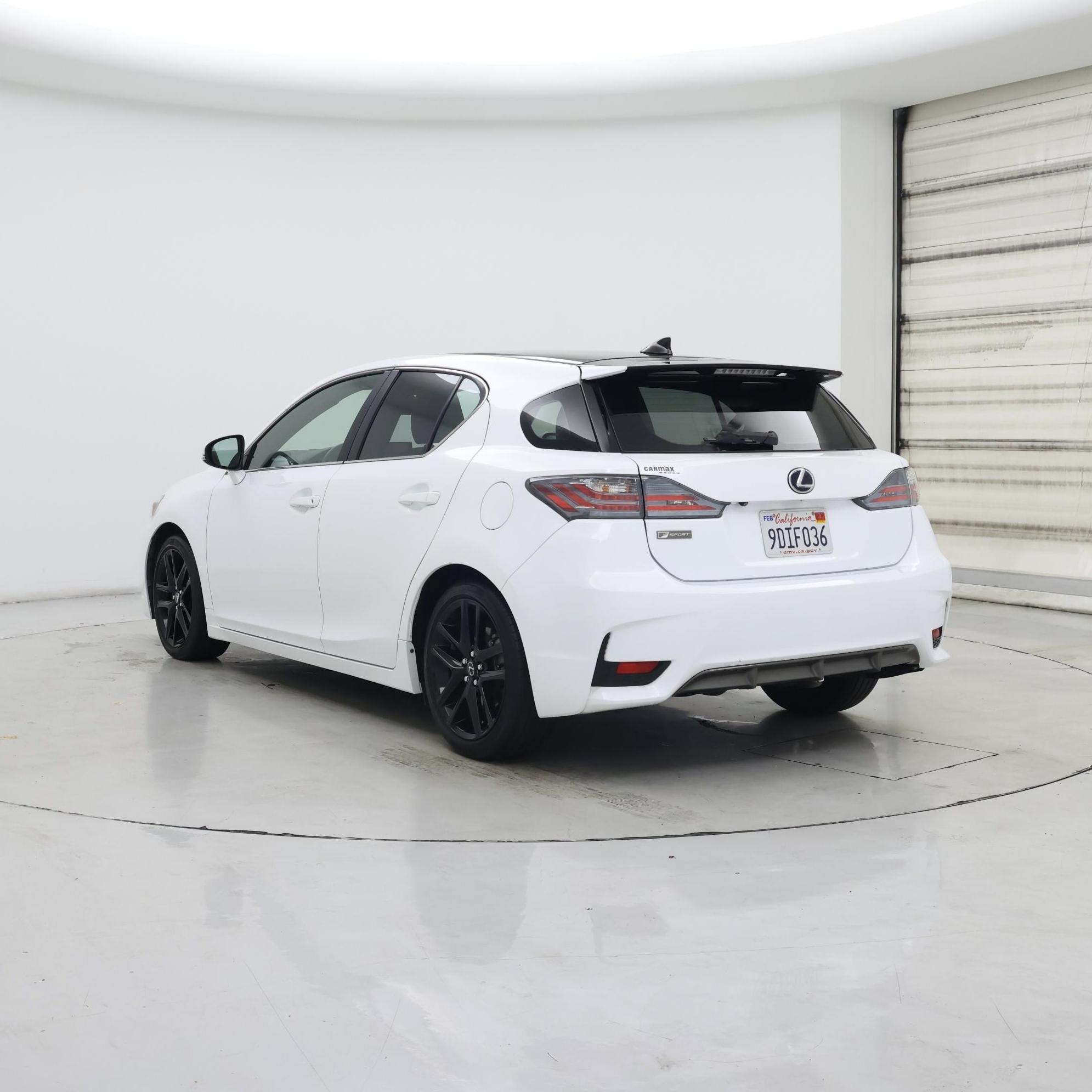 Thumbnail: 2015 Lexus CT - 2