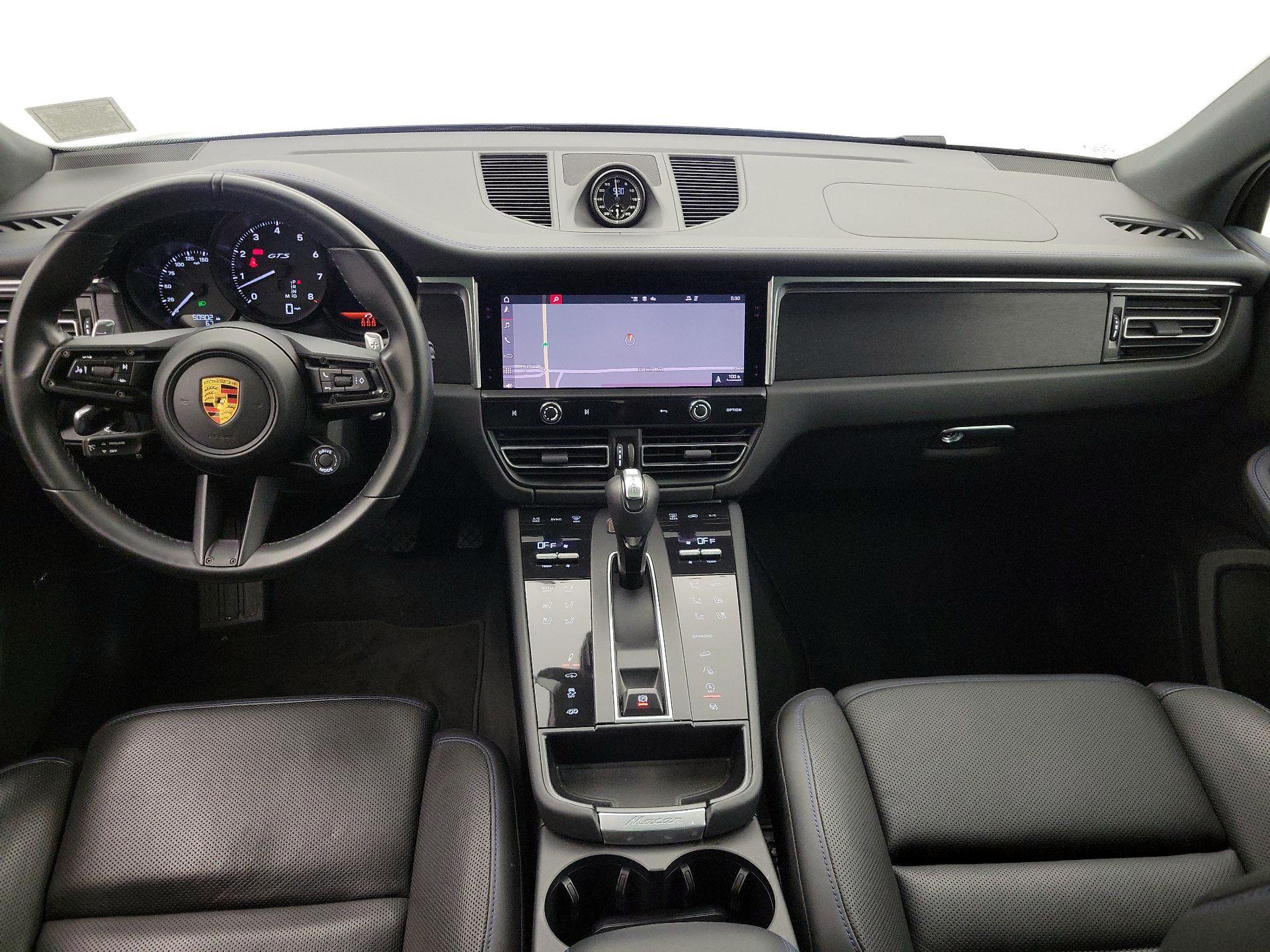 Thumbnail: 2022 Porsche Macan - 9
