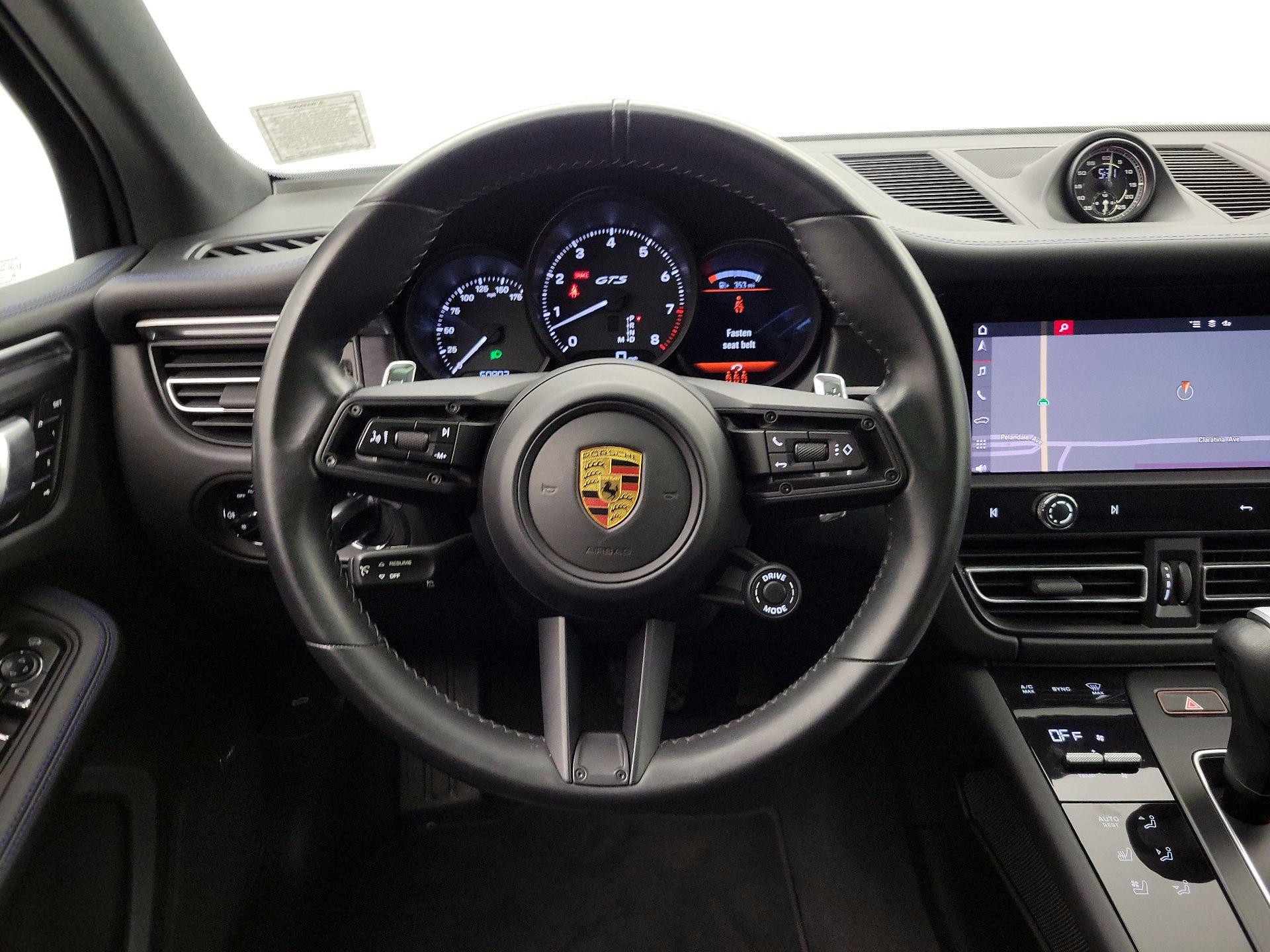 Thumbnail: 2022 Porsche Macan - 10