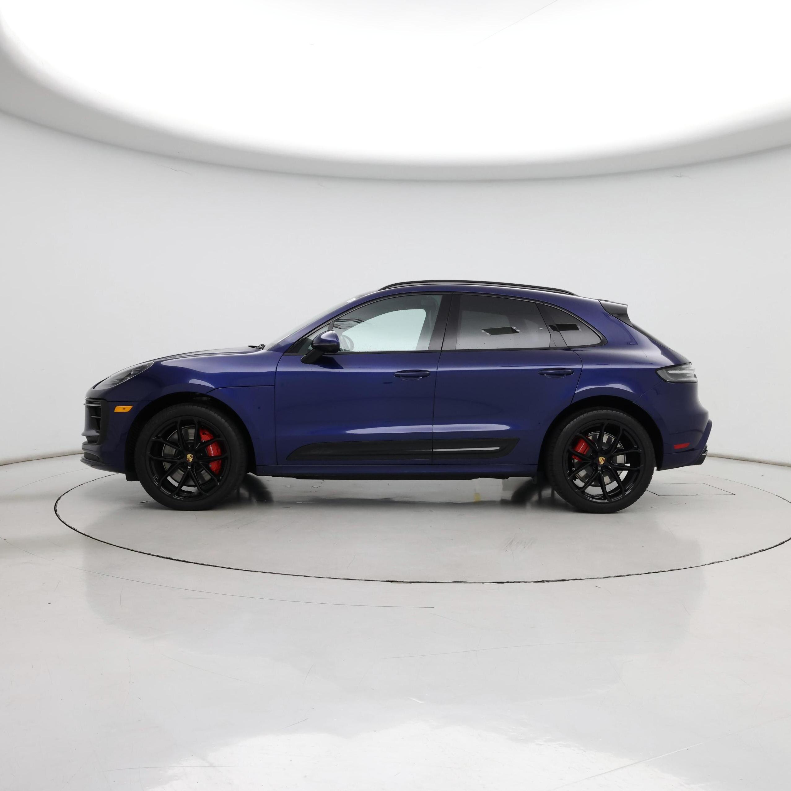 Thumbnail: 2022 Porsche Macan - 3