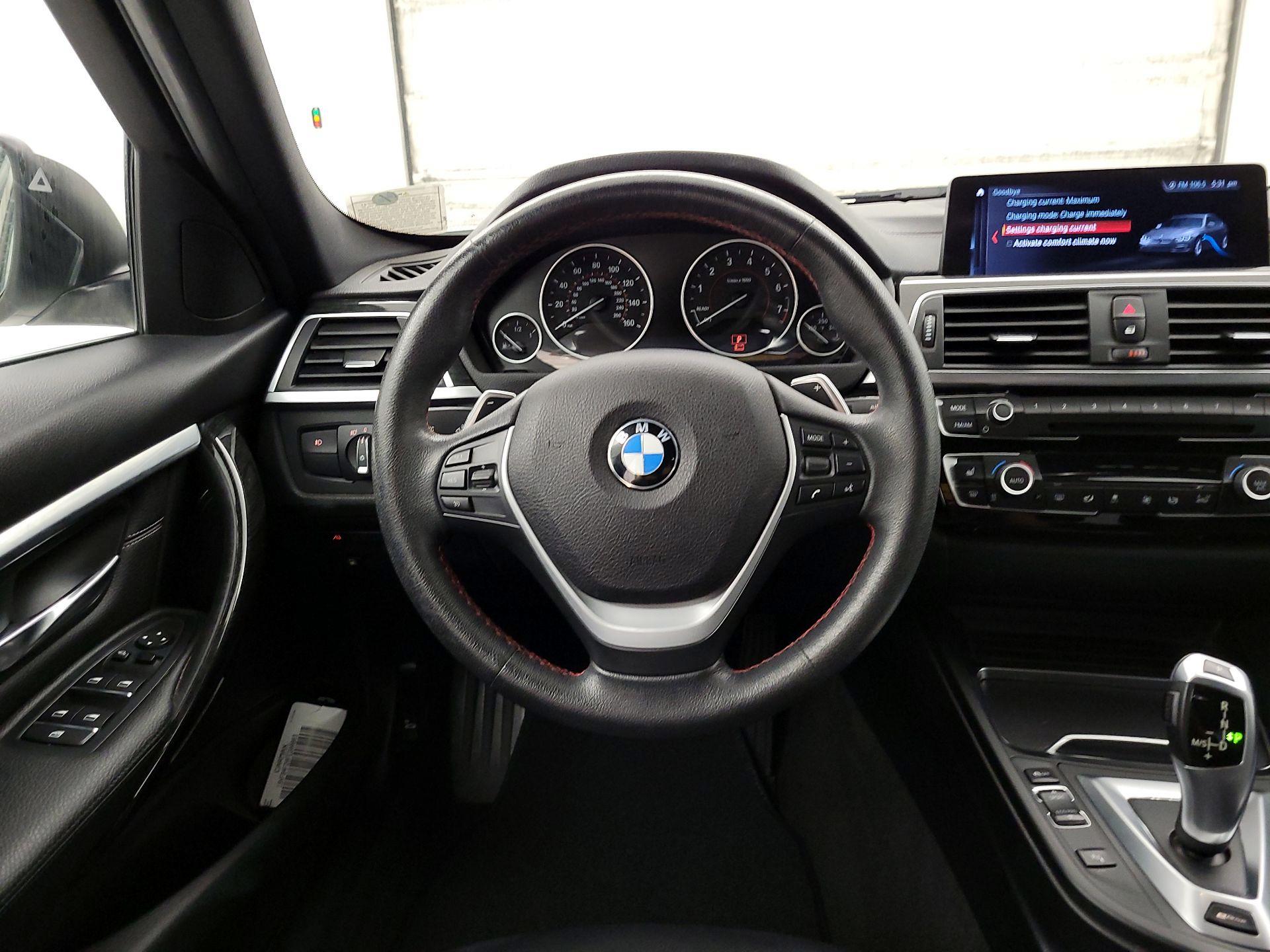 Thumbnail: 2018 BMW 3 Series - 10
