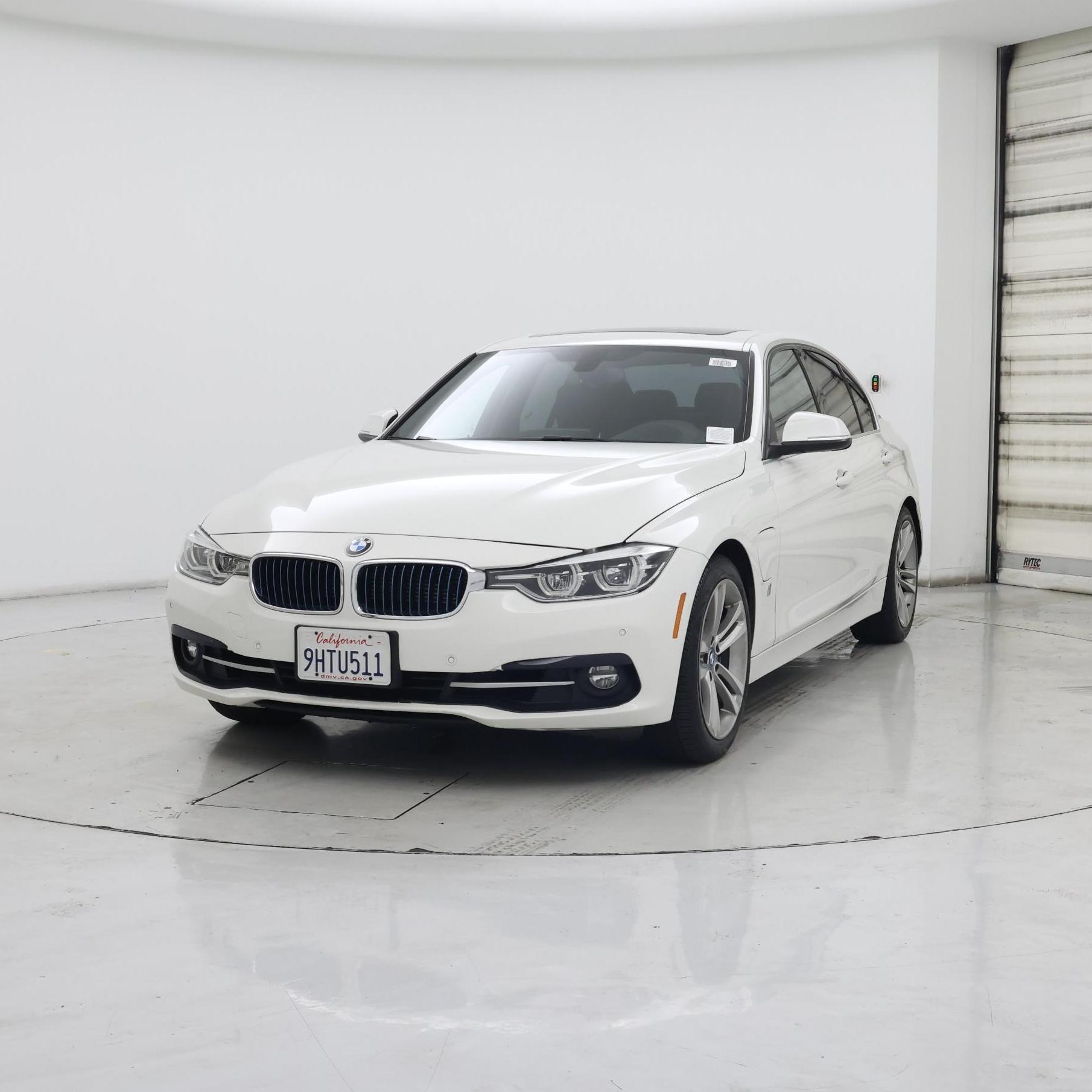 Thumbnail: 2018 BMW 3 Series - 4