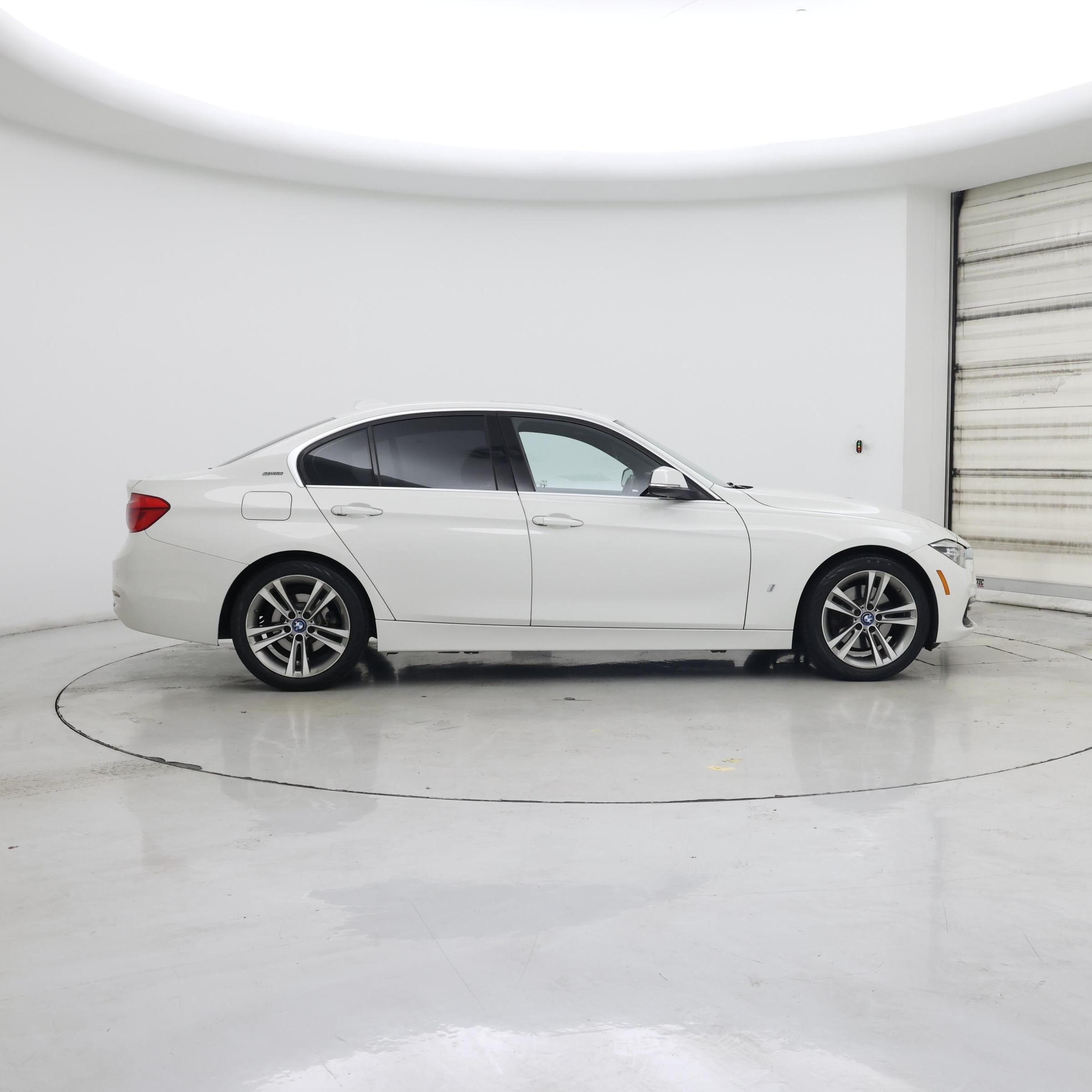 Thumbnail: 2018 BMW 3 Series - 7