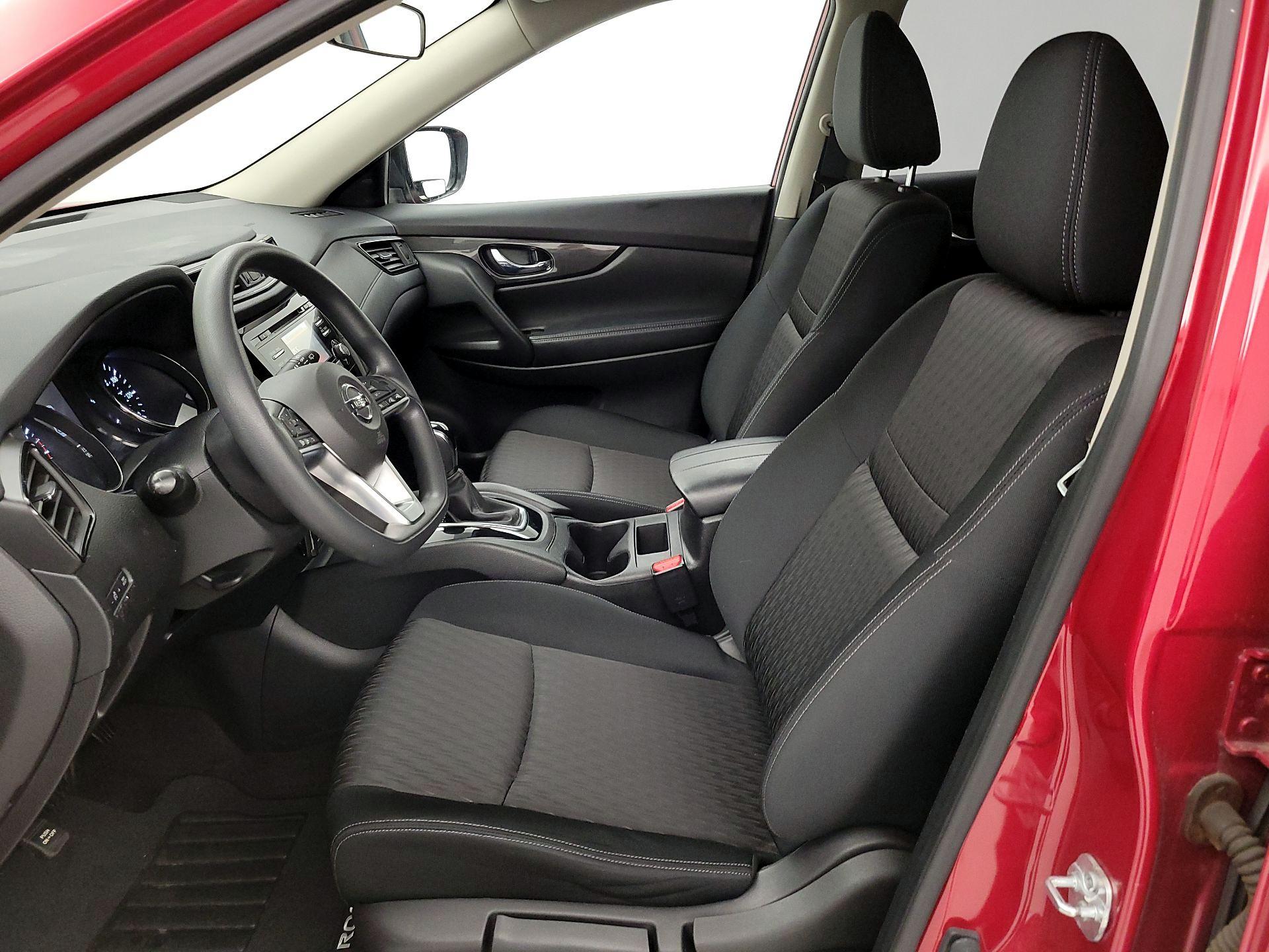 Thumbnail: 2017 Nissan Rogue - 11